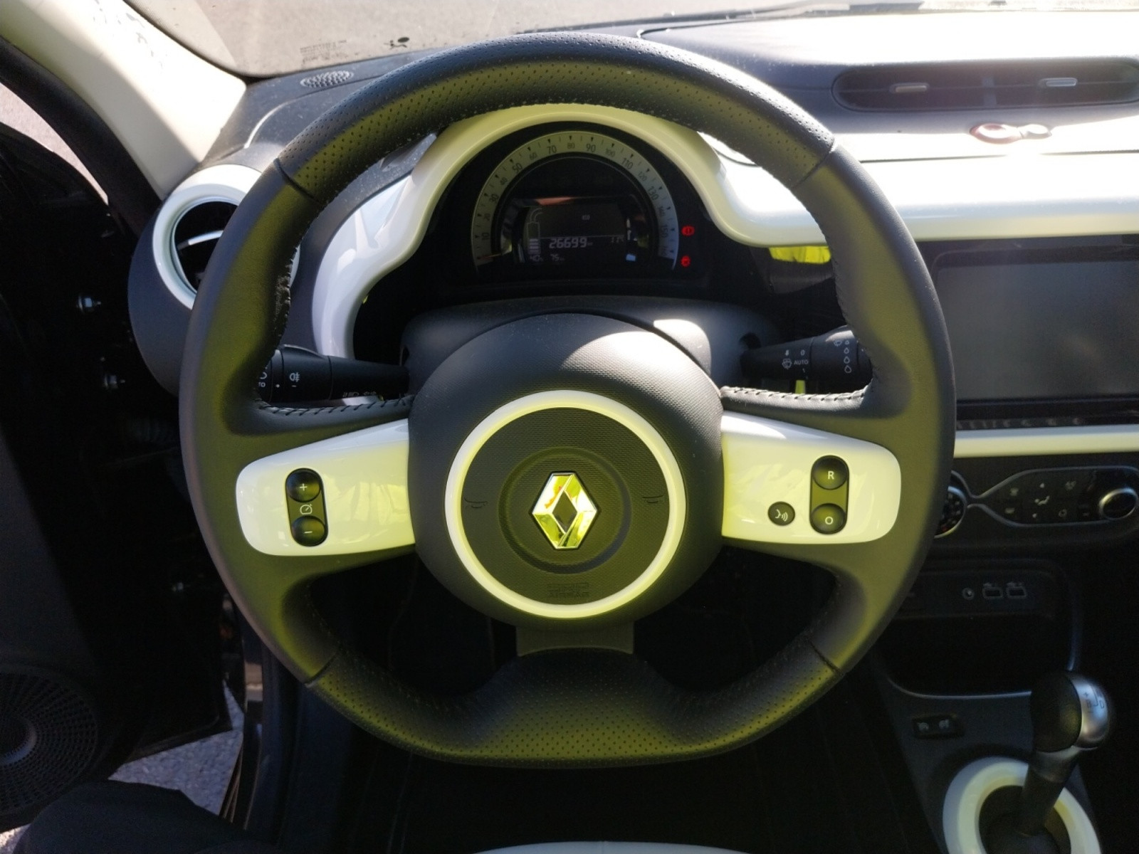Vente en ligne Renault Twingo Electrique Twingo III E-Tech au prix de 14 600 €