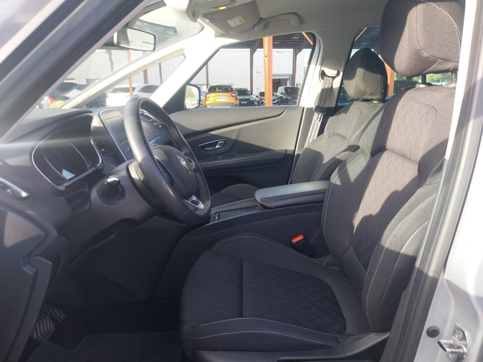 Vente en ligne Renault Grand Scenic 4 Grand Scenic Blue dCi 120 EDC - 21 au prix de 16 950 €