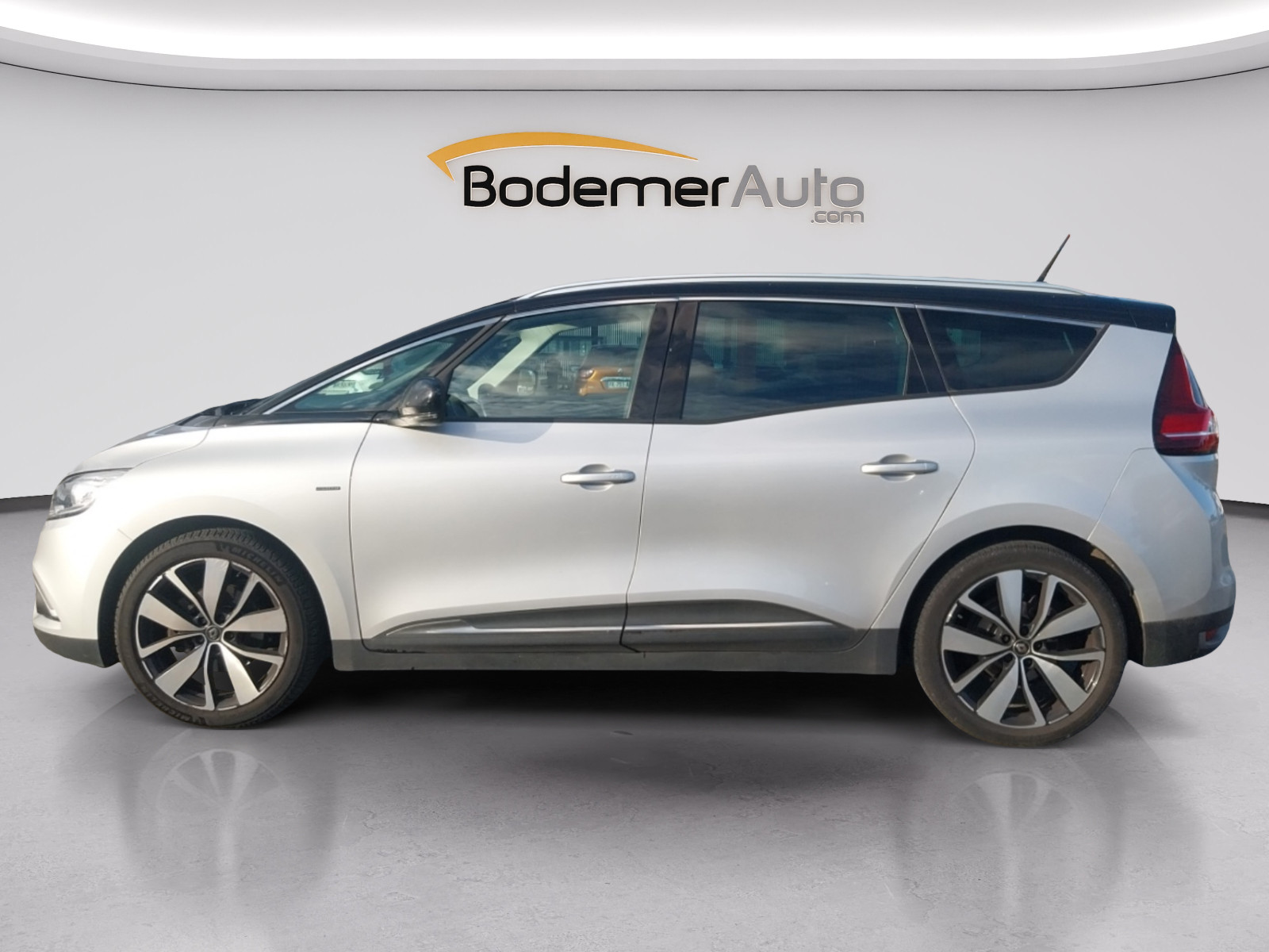 Vente en ligne Renault Grand Scenic 4 Grand Scenic Blue dCi 120 EDC - 21 au prix de 16 950 €