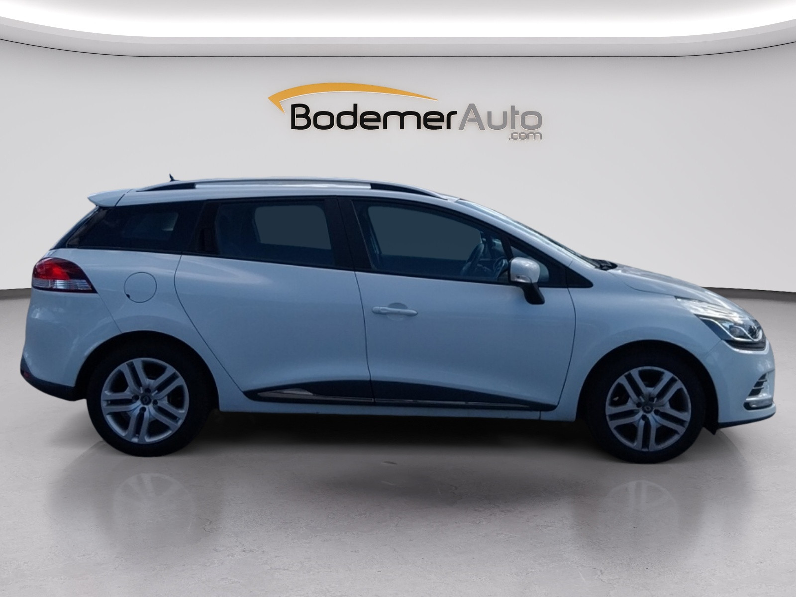 Vente en ligne Renault Clio 4 Estate Clio Estate 1.2 16V 75 au prix de 9 650 €