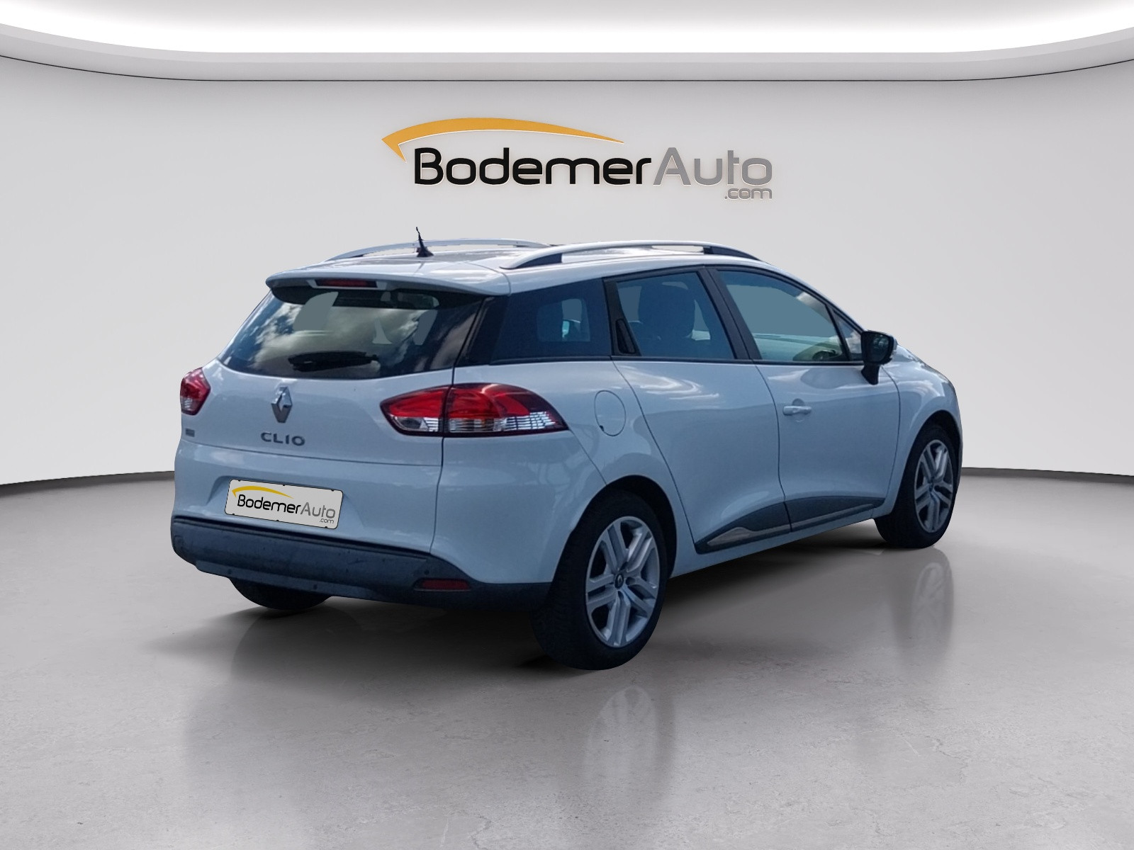 Vente en ligne Renault Clio 4 Estate Clio Estate 1.2 16V 75 au prix de 9 650 €