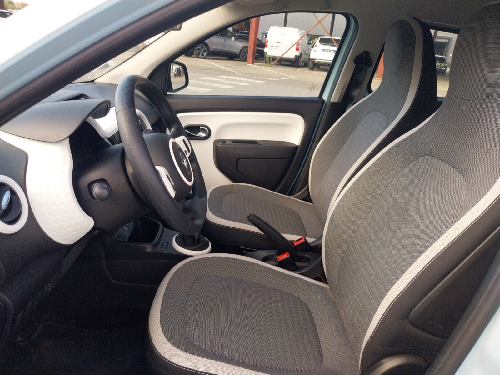 Vente en ligne Renault Twingo 3  SCe 65 au prix de 11 800 €