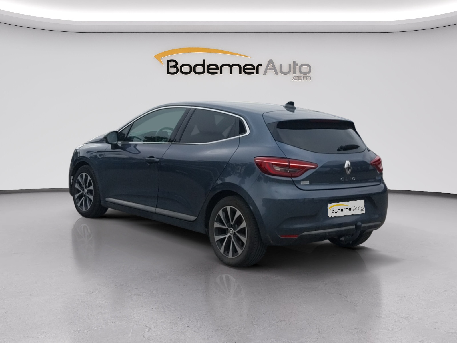 Vente en ligne Renault Clio 5 Clio E-Tech full hybrid 145 au prix de 16 900 €