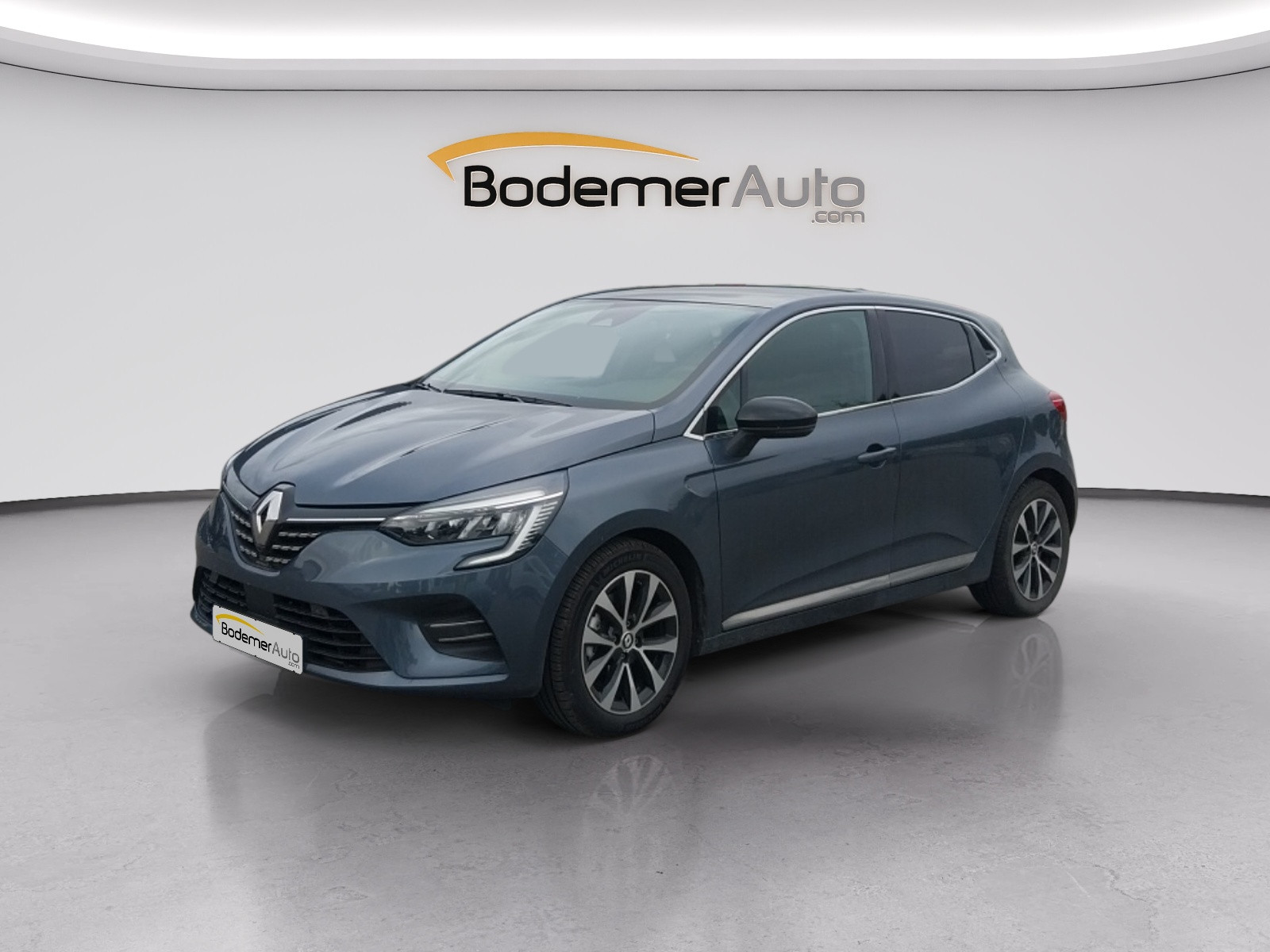 Renault Clio 5 Clio E-Tech full hybrid 145 occasion de 2022 en vente à Saint-Brieuc