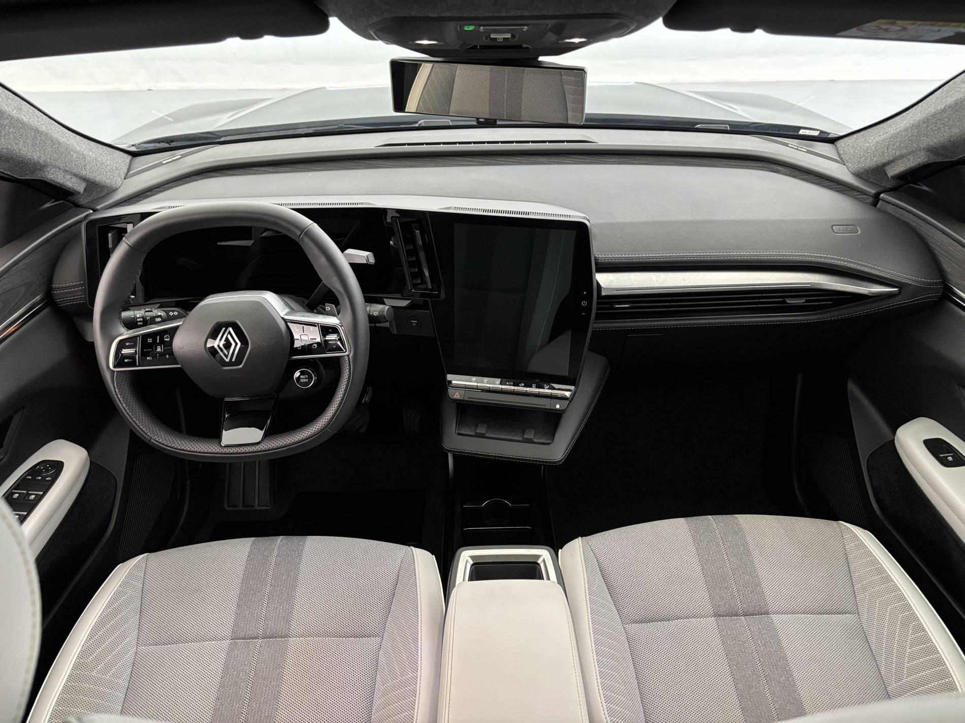 Vente en ligne Renault Scenic E-Tech Scenic E-Tech électrique 220 ch grande autonomie au prix de 38 490 €