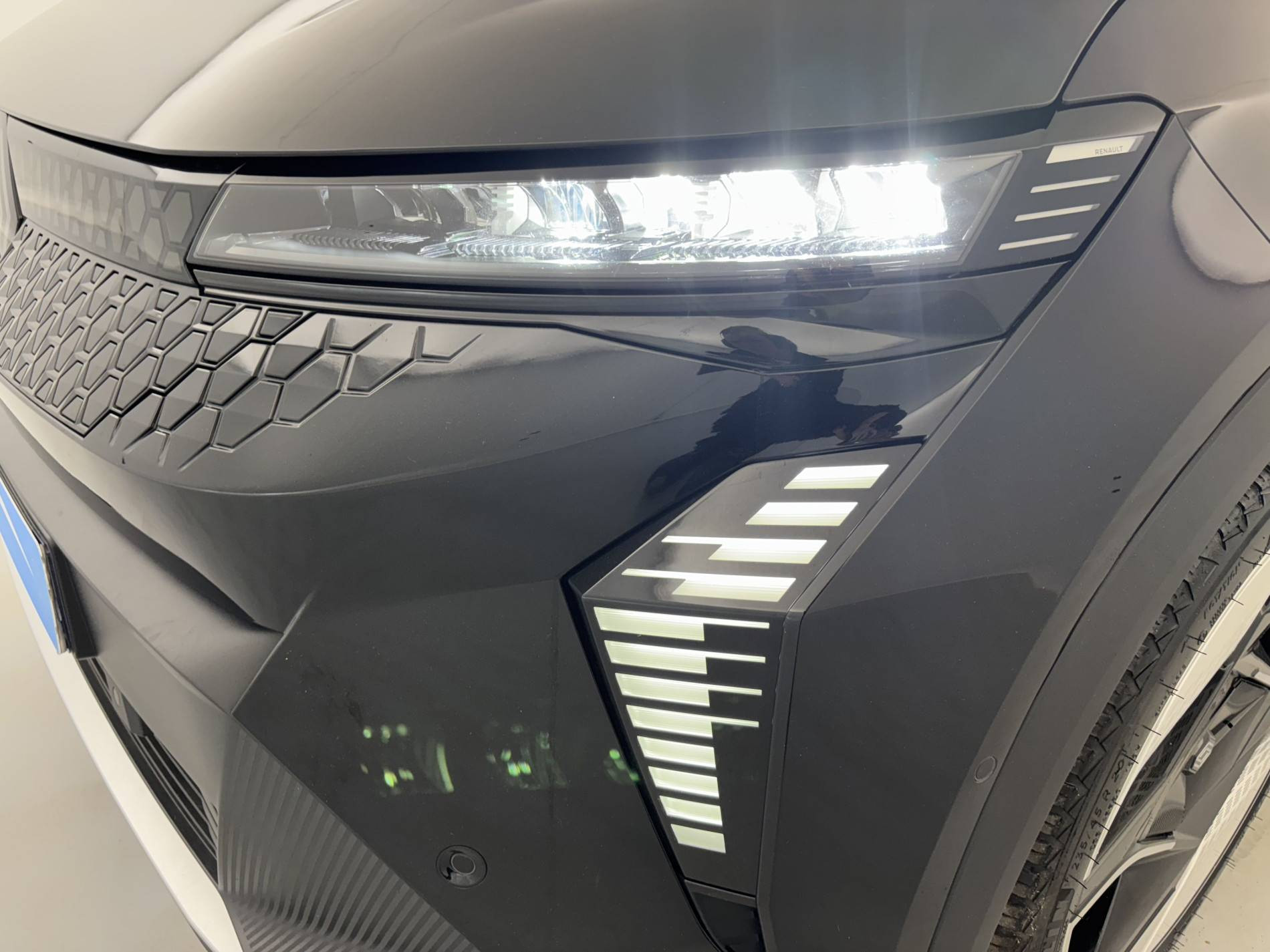 Vente en ligne Renault Scenic E-Tech Scenic E-Tech électrique 220 ch grande autonomie au prix de 38 490 €