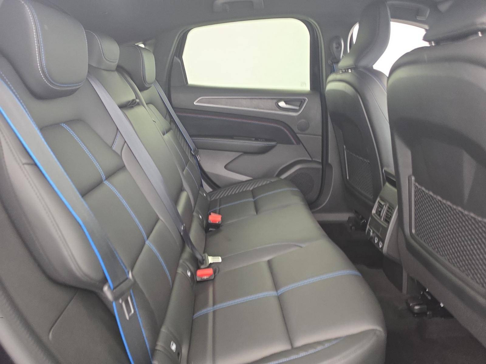 Vente en ligne Renault Arkana  E-Tech full hybrid 145 GSR2 au prix de 26 750 €