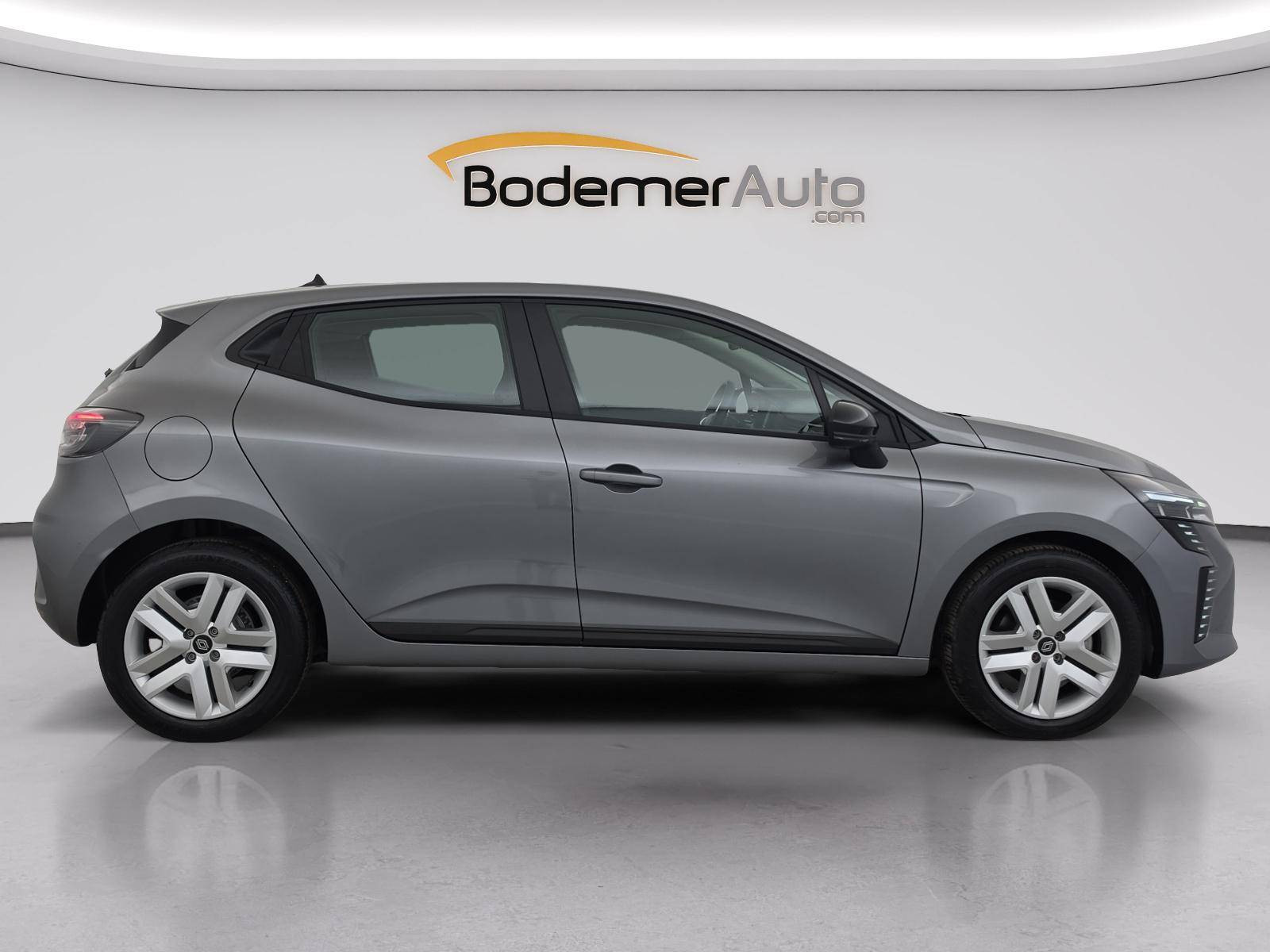 Vente en ligne Renault Clio 5 Clio Blue dCi 100 ch GSR2 au prix de 17 750 €