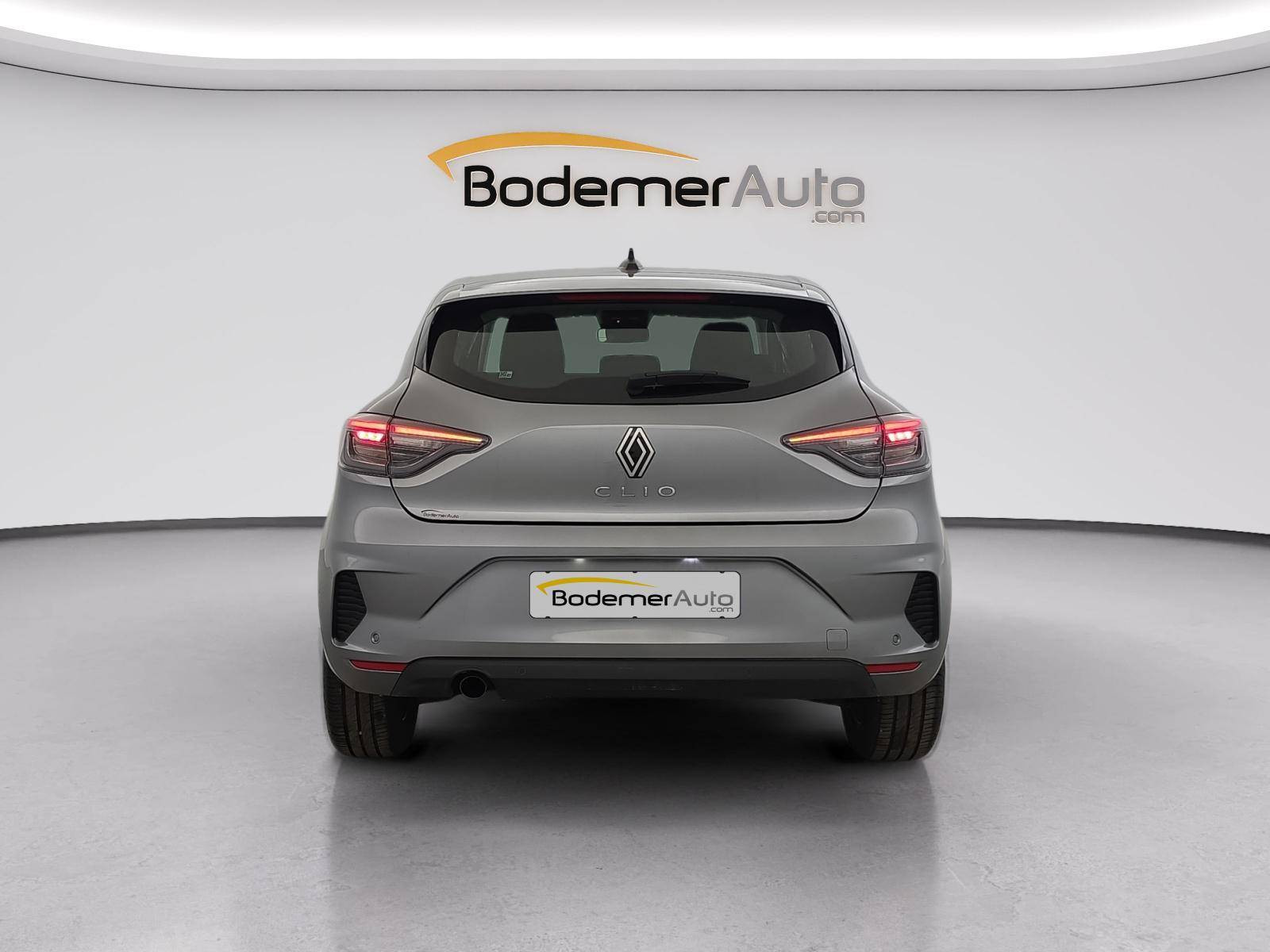Vente en ligne Renault Clio 5 Clio Blue dCi 100 ch GSR2 au prix de 17 750 €