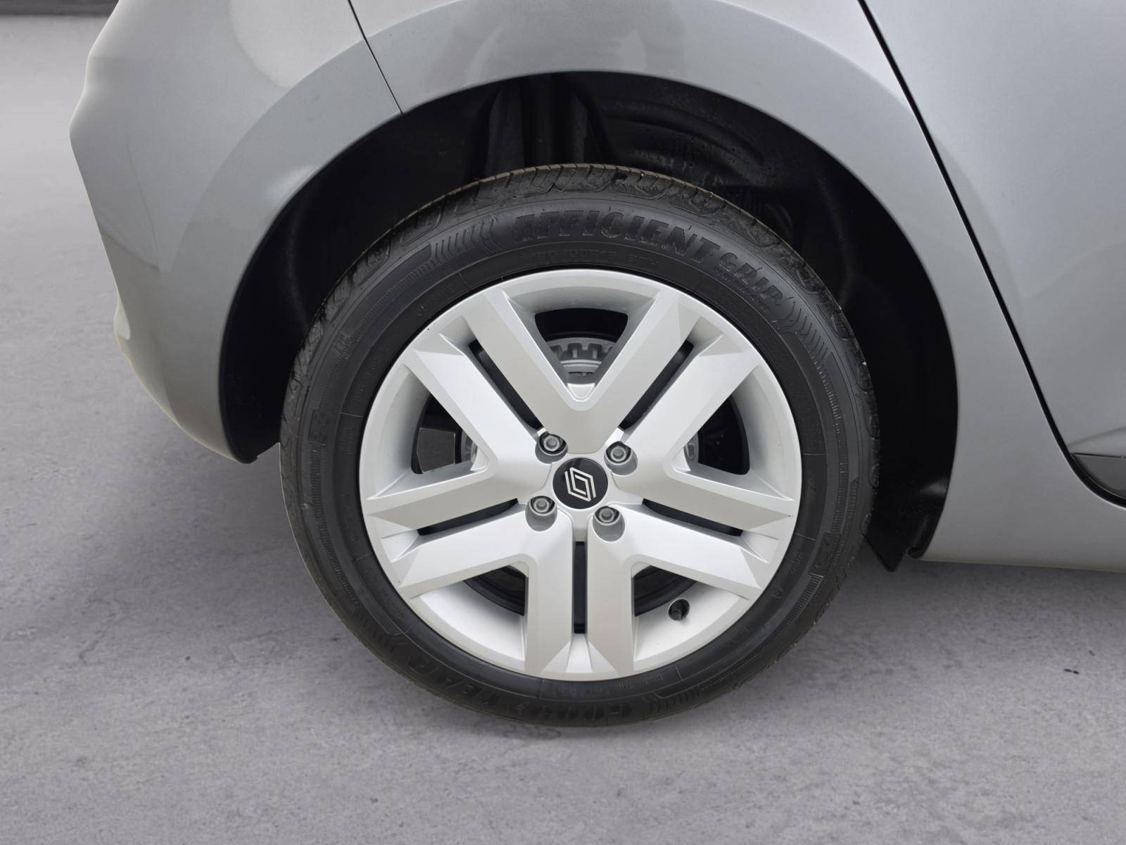 Vente en ligne Renault Clio 5 Clio Blue dCi 100 ch GSR2 au prix de 17 750 €