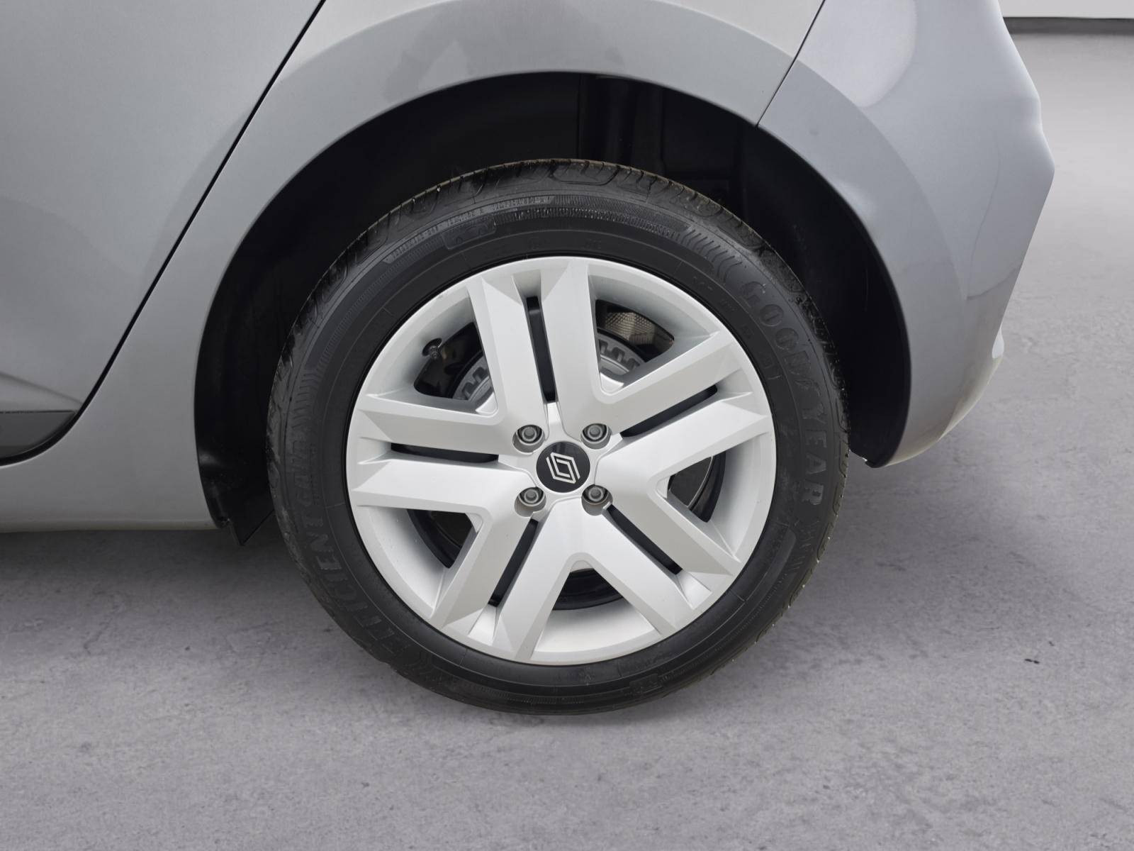 Vente en ligne Renault Clio 5 Clio Blue dCi 100 ch GSR2 au prix de 17 750 €