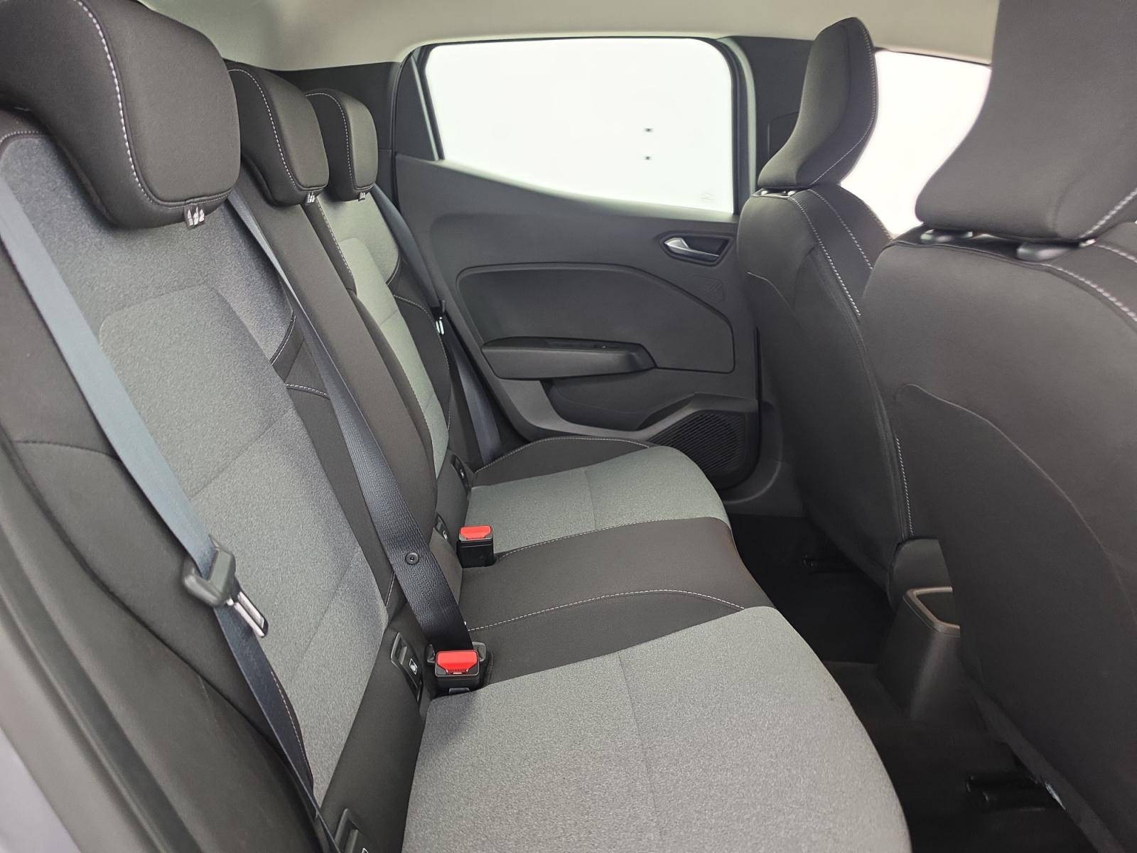 Vente en ligne Renault Clio 5 Clio Blue dCi 100 ch GSR2 au prix de 17 750 €