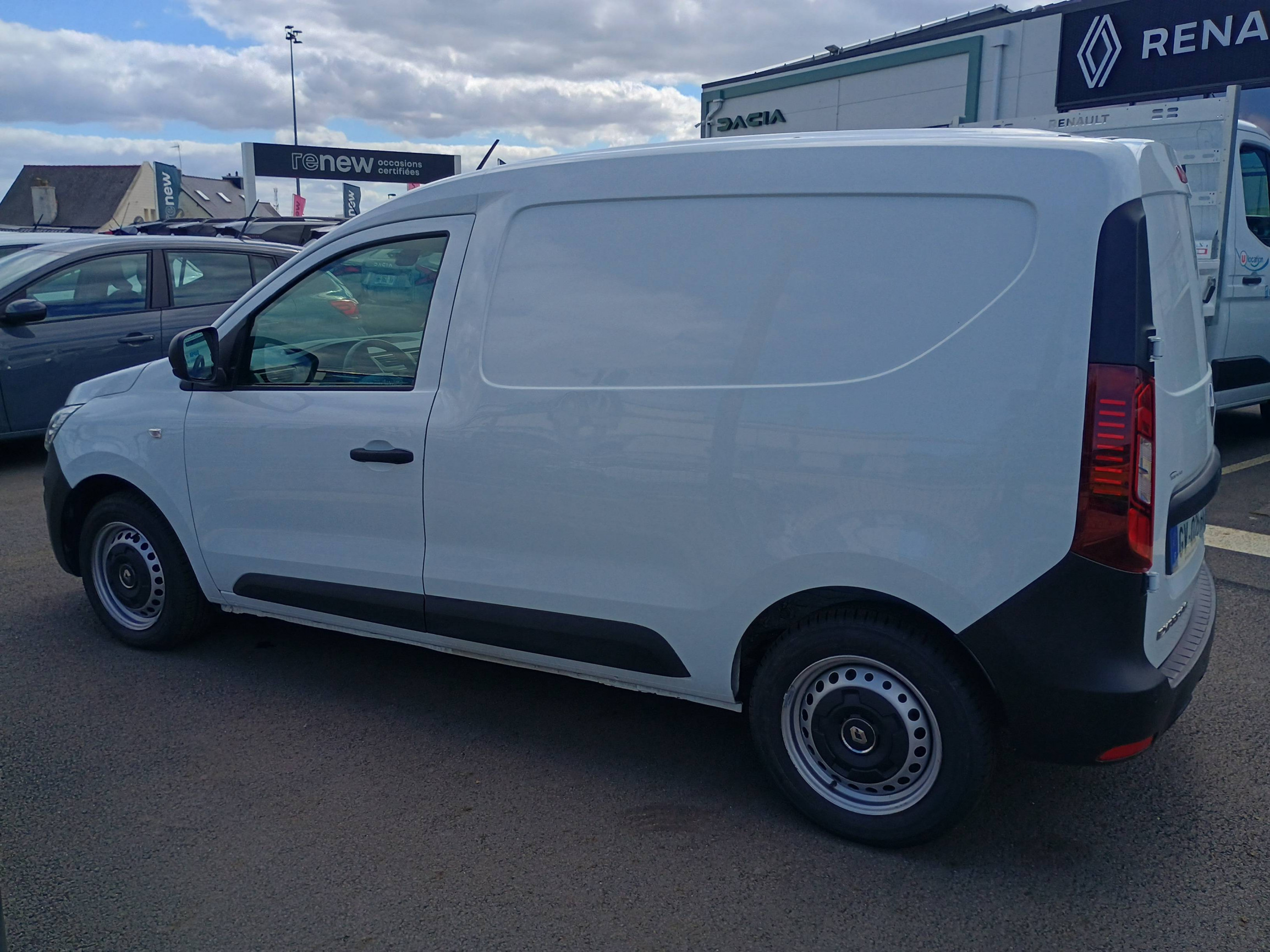 Renault Express Van  BLUE DCI 95 - 22 occasion de 2024 en vente à Saint-Brieuc