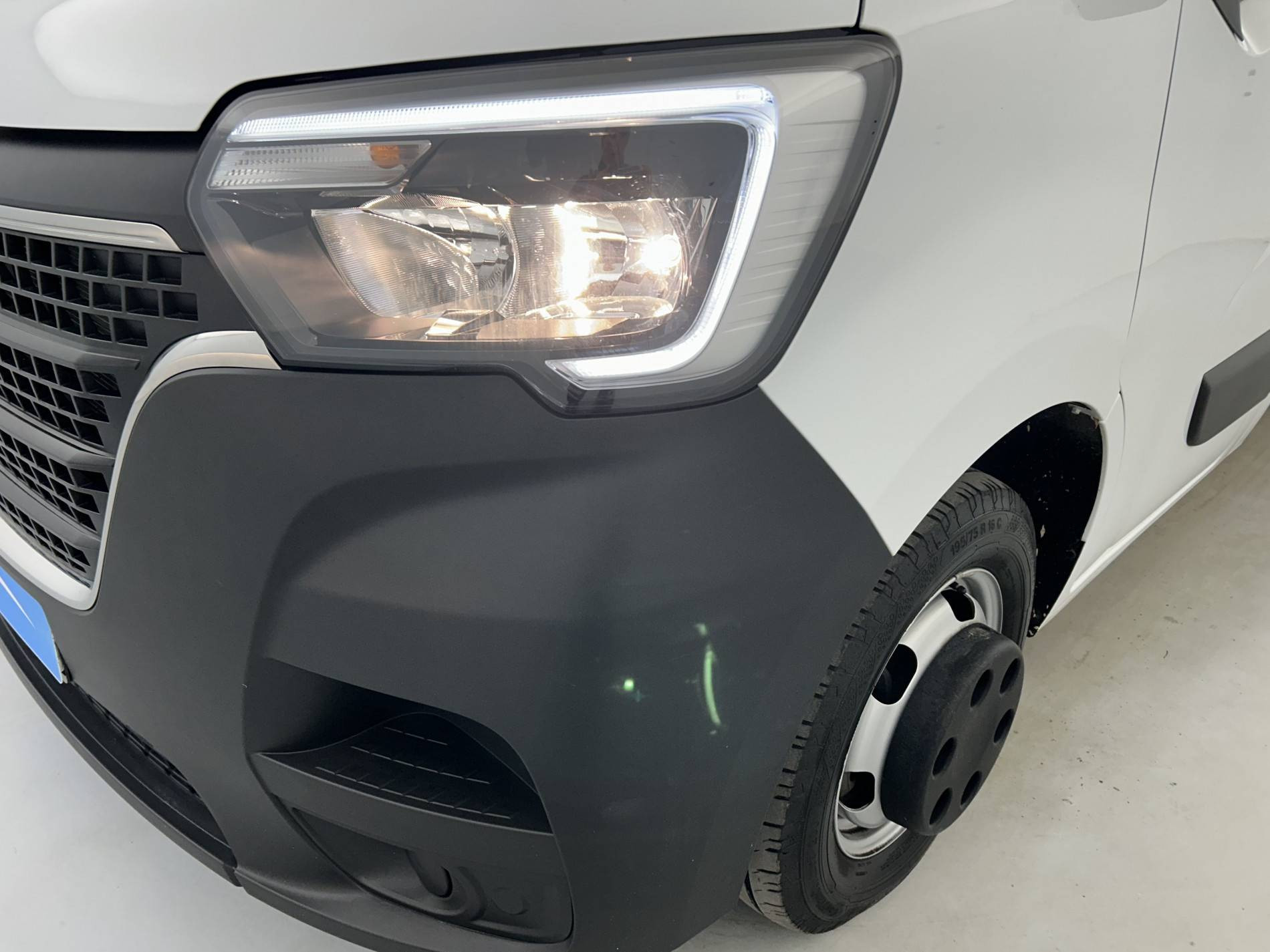 Vente en ligne Renault Master 3 Châssis Cabine MASTER CC PROP RJ3500 L2 PAFC BLUE DCI 130 EURO VI au prix de 28 490 €