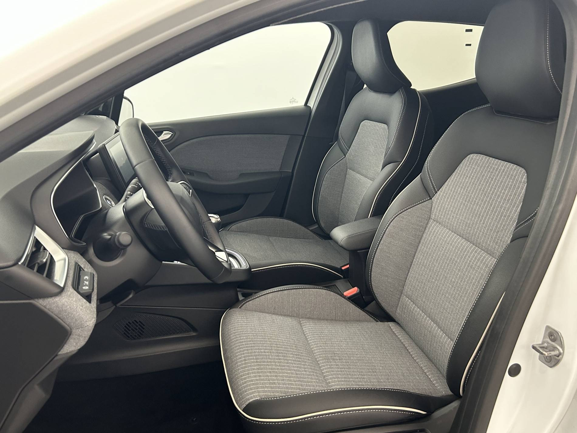 Vente en ligne Renault Clio 5 Clio TCe 90 ch GSR2 au prix de 16 490 €
