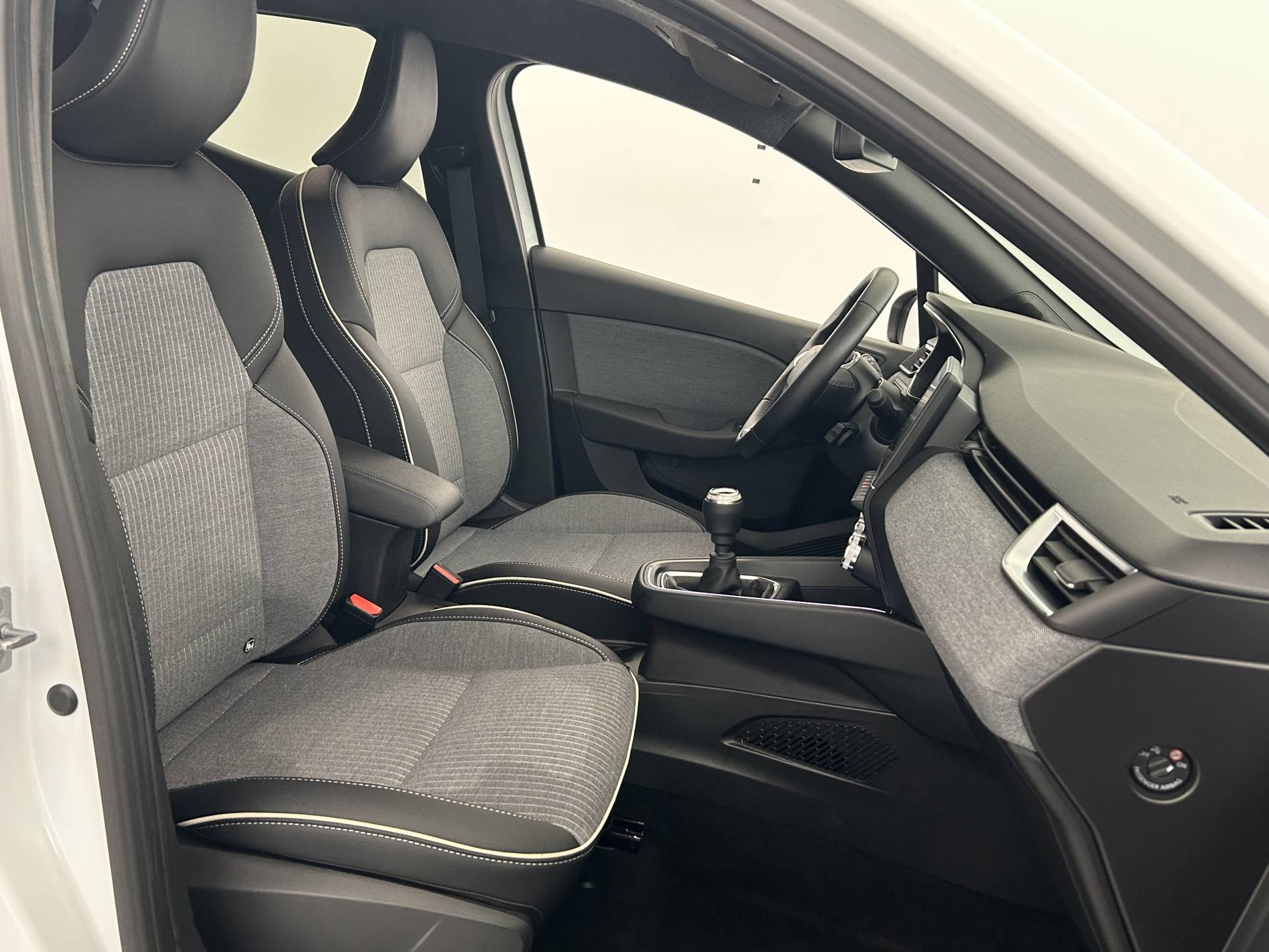 Vente en ligne Renault Clio 5 Clio TCe 90 ch GSR2 au prix de 16 490 €
