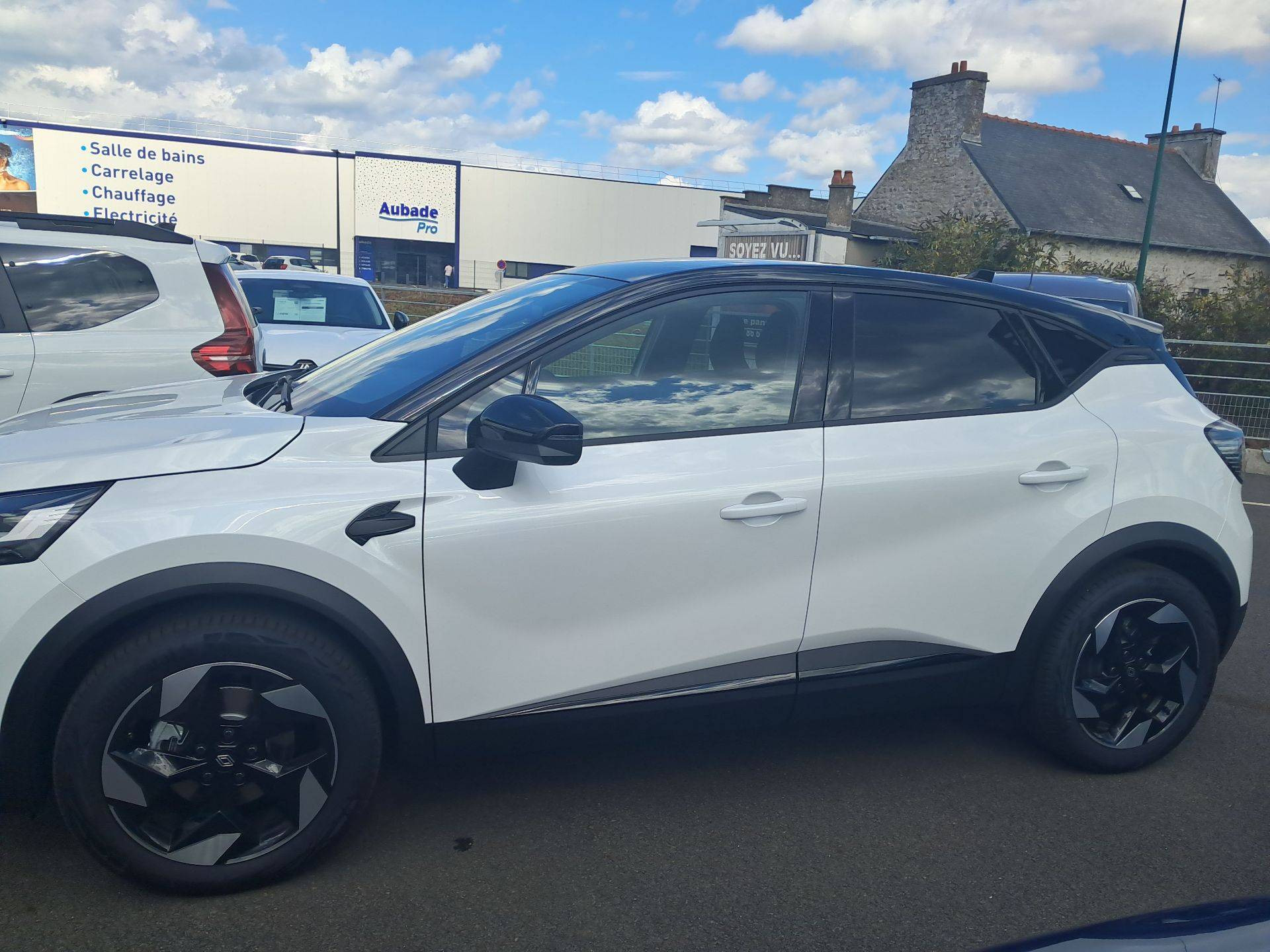 Vente en ligne Renault Captur  E-Tech full hybrid 160 ch au prix de 30 490 €