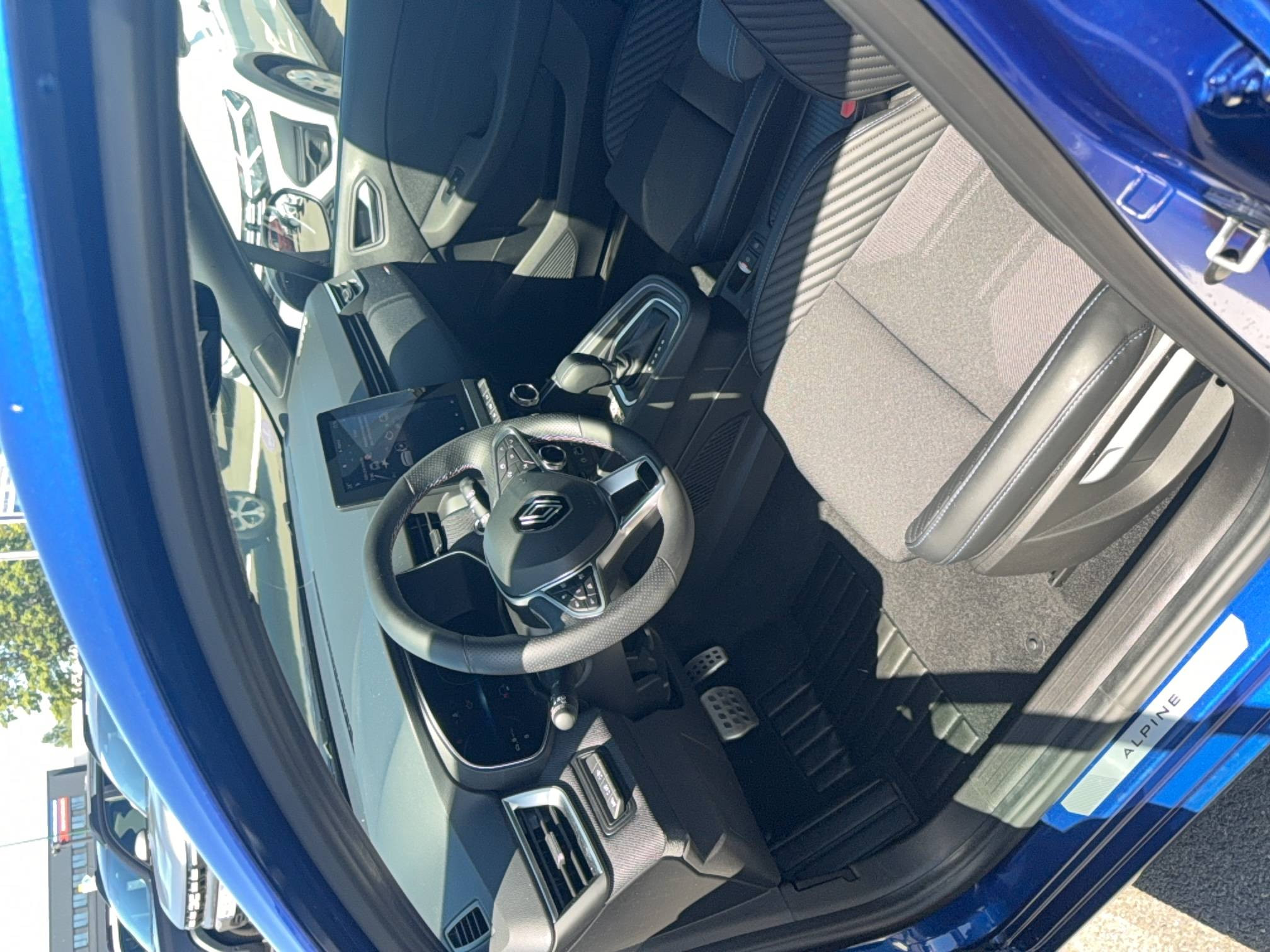 Vente en ligne Renault Clio 5 Clio E-Tech full hybrid 145 au prix de 21 990 €
