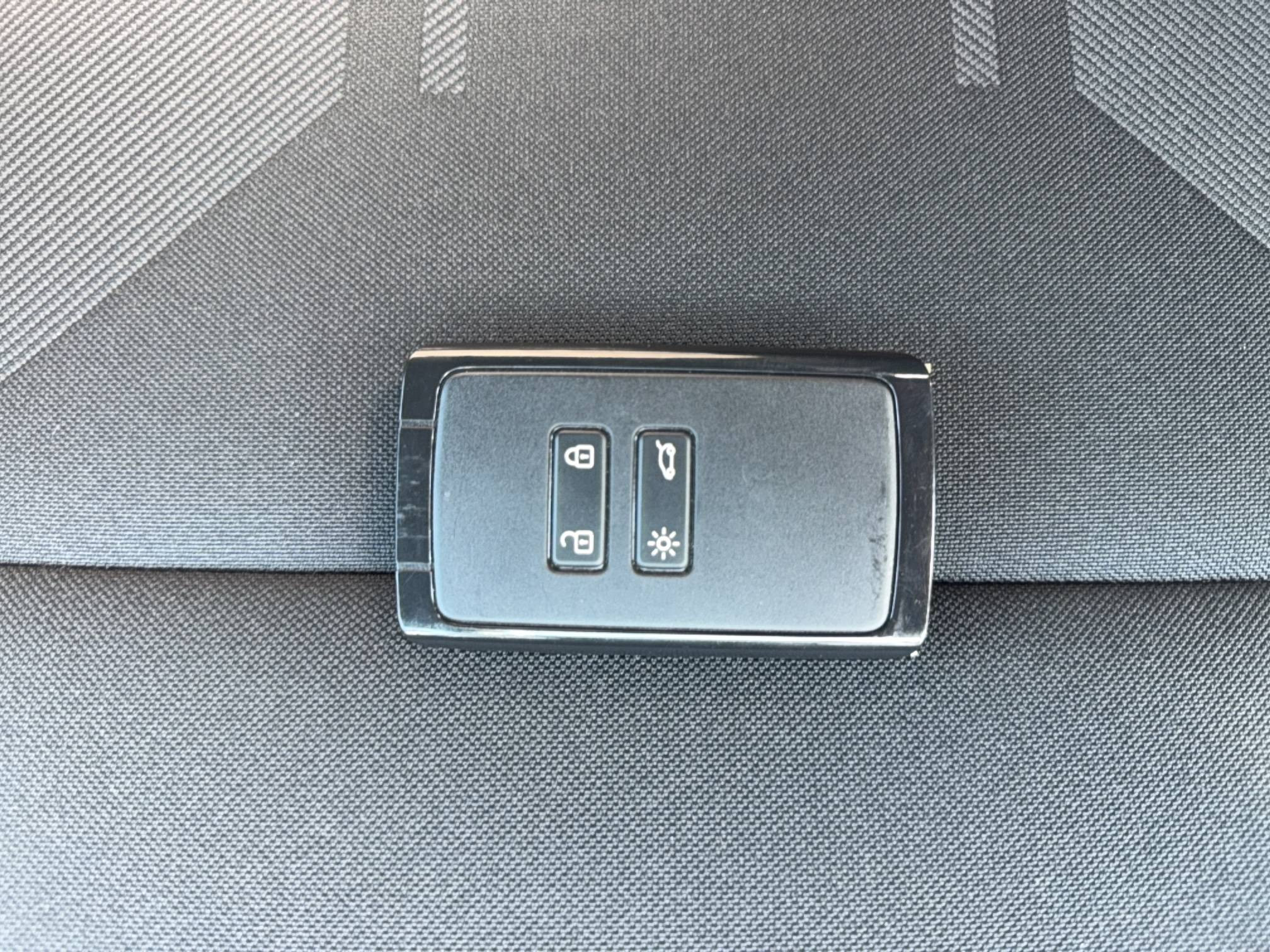 Vente en ligne Renault Clio 5 Clio E-Tech full hybrid 145 au prix de 21 990 €