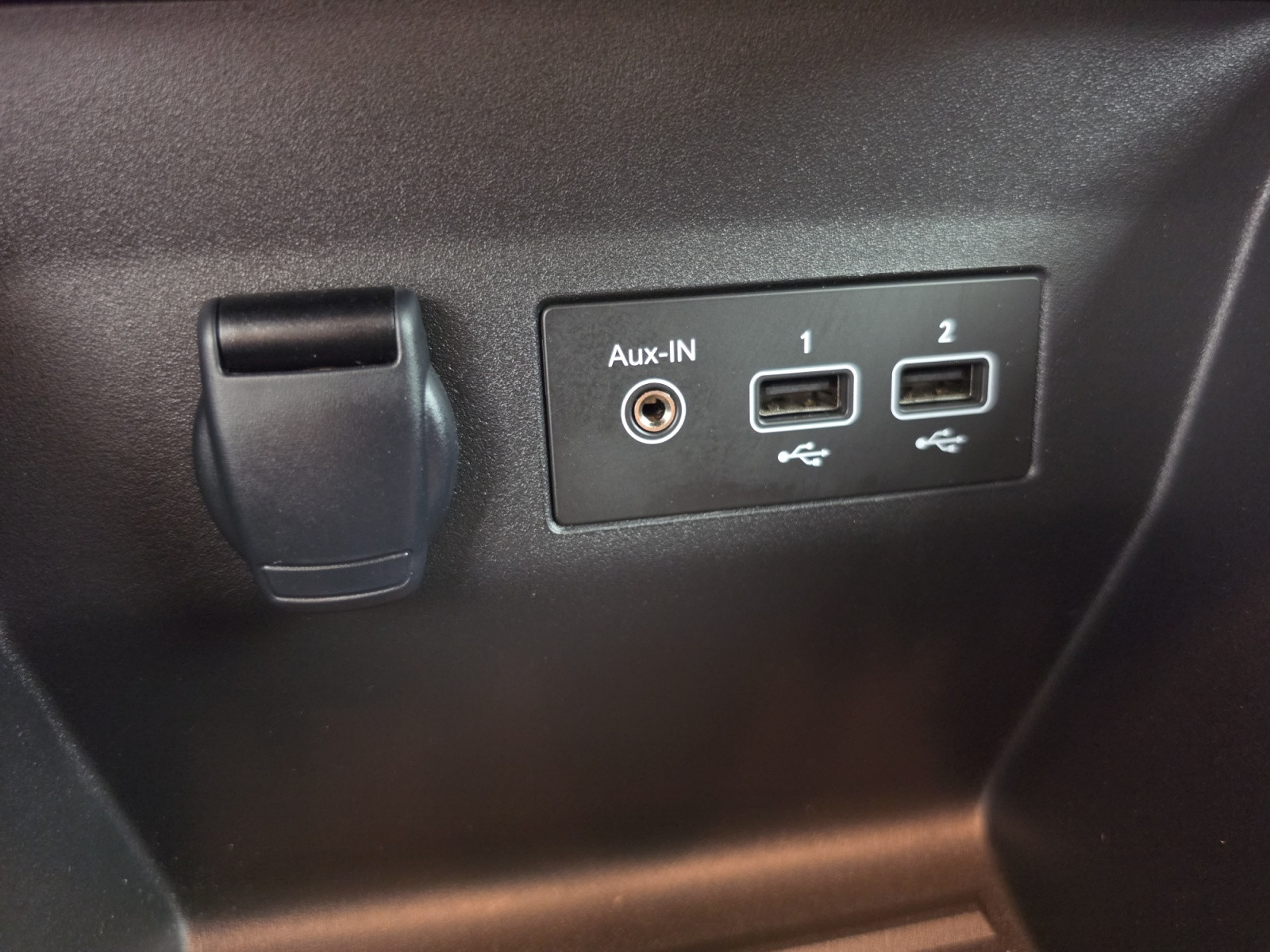 Vente en ligne Renault Clio 5 Clio E-Tech full hybrid 145 au prix de 17 500 €