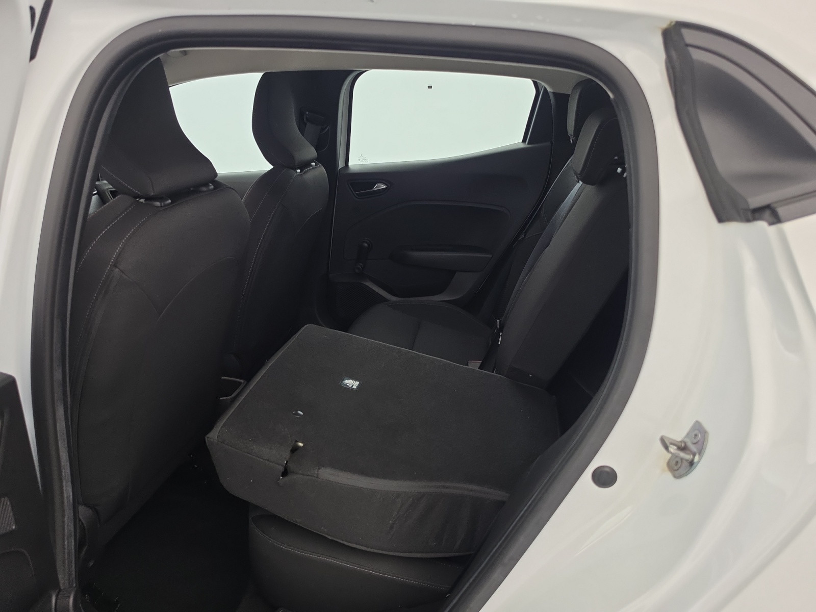 Vente en ligne Renault Clio 5 Clio E-Tech full hybrid 145 au prix de 17 500 €