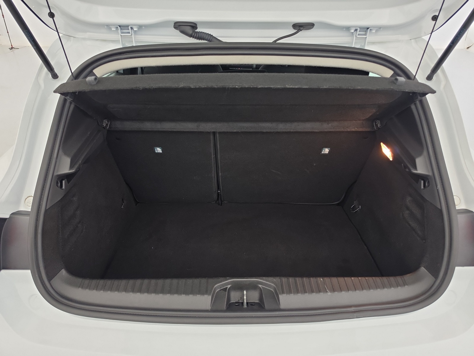 Vente en ligne Renault Clio 5 Clio E-Tech full hybrid 145 au prix de 17 500 €