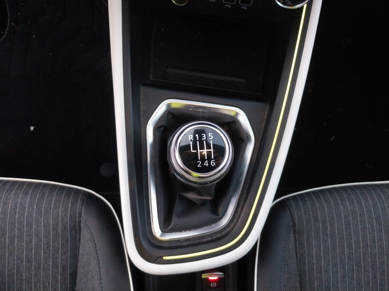 Vente en ligne Renault Clio 5 Clio TCe 90 au prix de 14 700 €