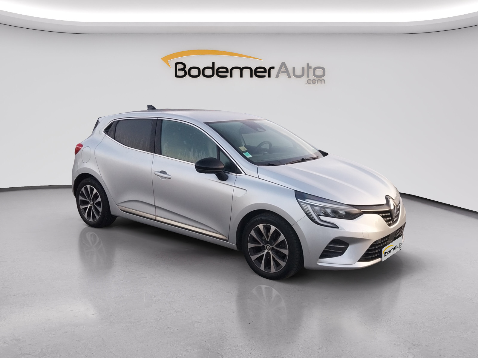 Vente en ligne Renault Clio 5 Clio TCe 90 au prix de 14 700 €