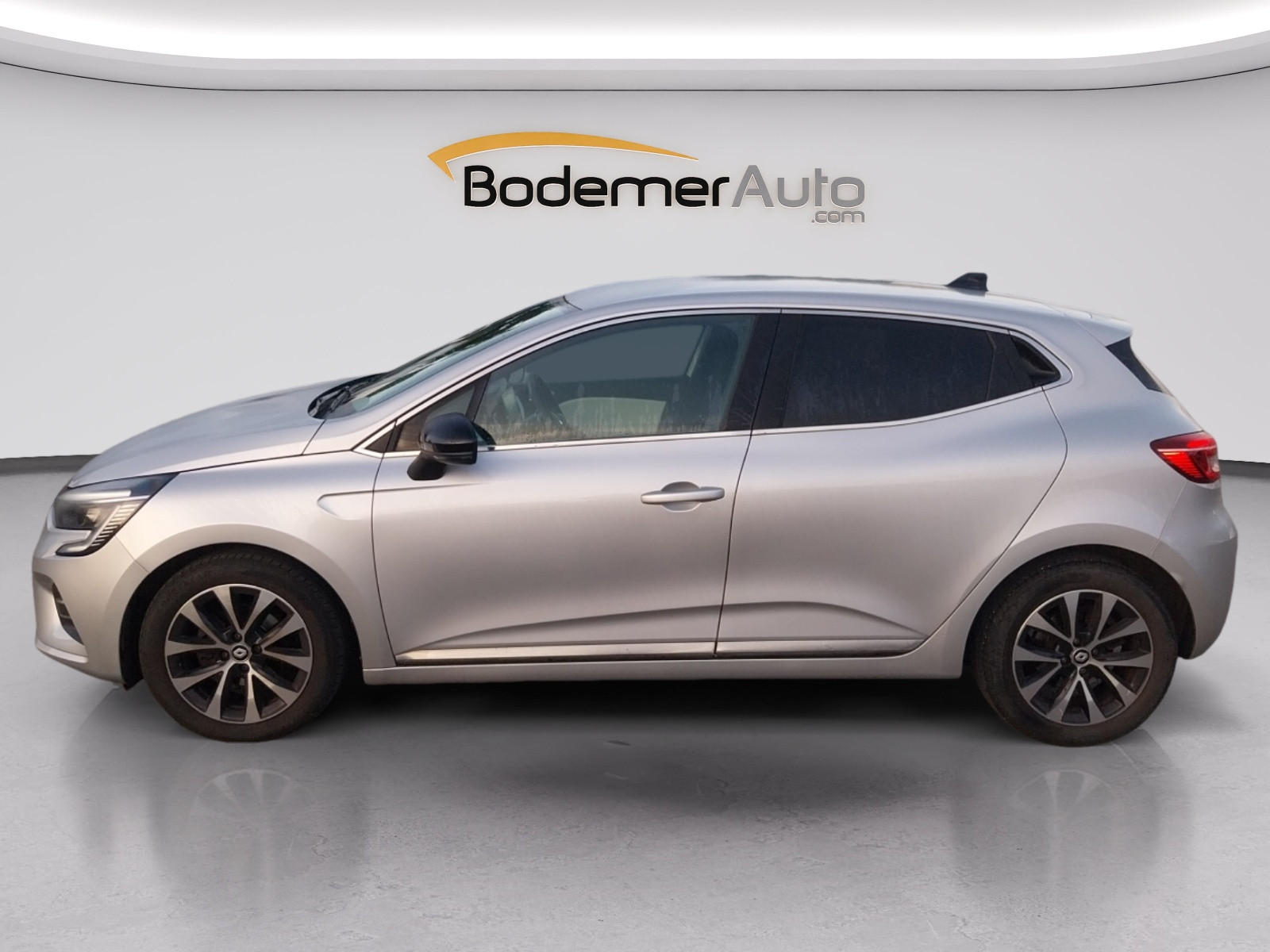 Vente en ligne Renault Clio 5 Clio TCe 90 au prix de 14 700 €