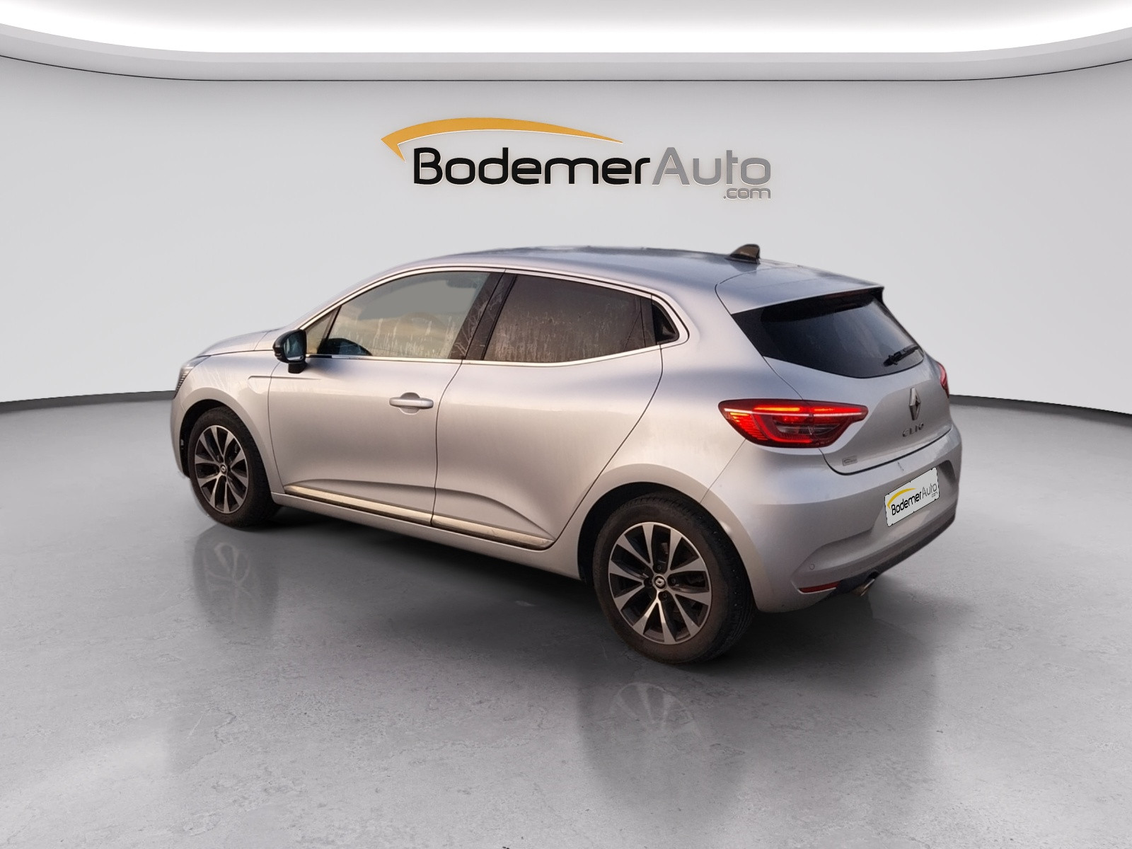 Vente en ligne Renault Clio 5 Clio TCe 90 au prix de 14 700 €
