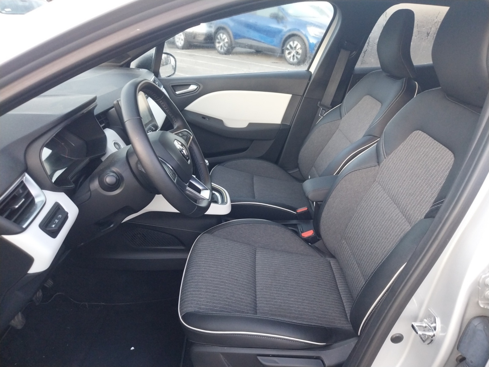 Vente en ligne Renault Clio 5 Clio TCe 90 au prix de 14 700 €