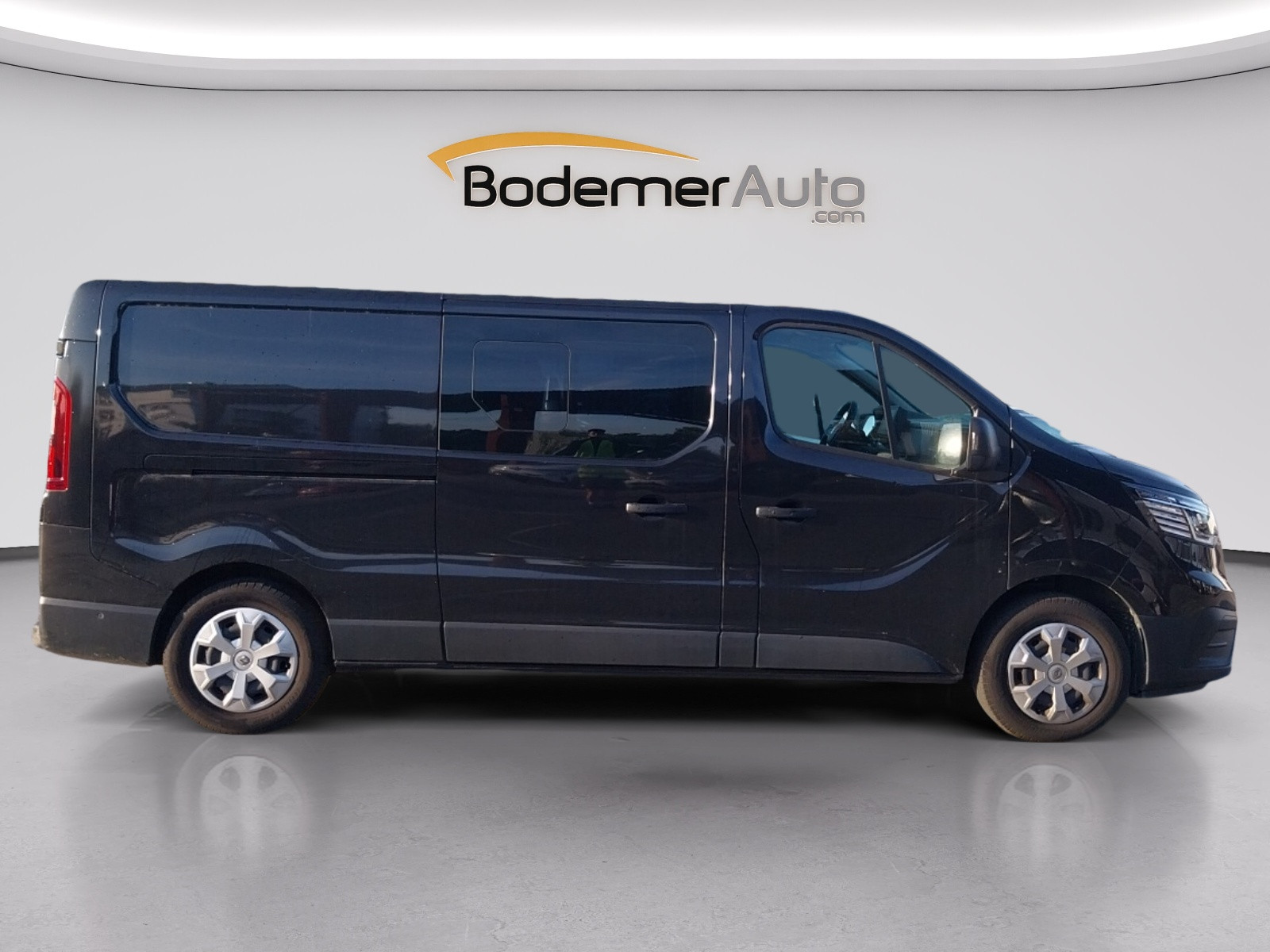 Vente en ligne Renault Trafic Cabine Approfondie TRAFIC CA L2H1 3000 KG BLUE DCI 150 EDC au prix de 31 500 €
