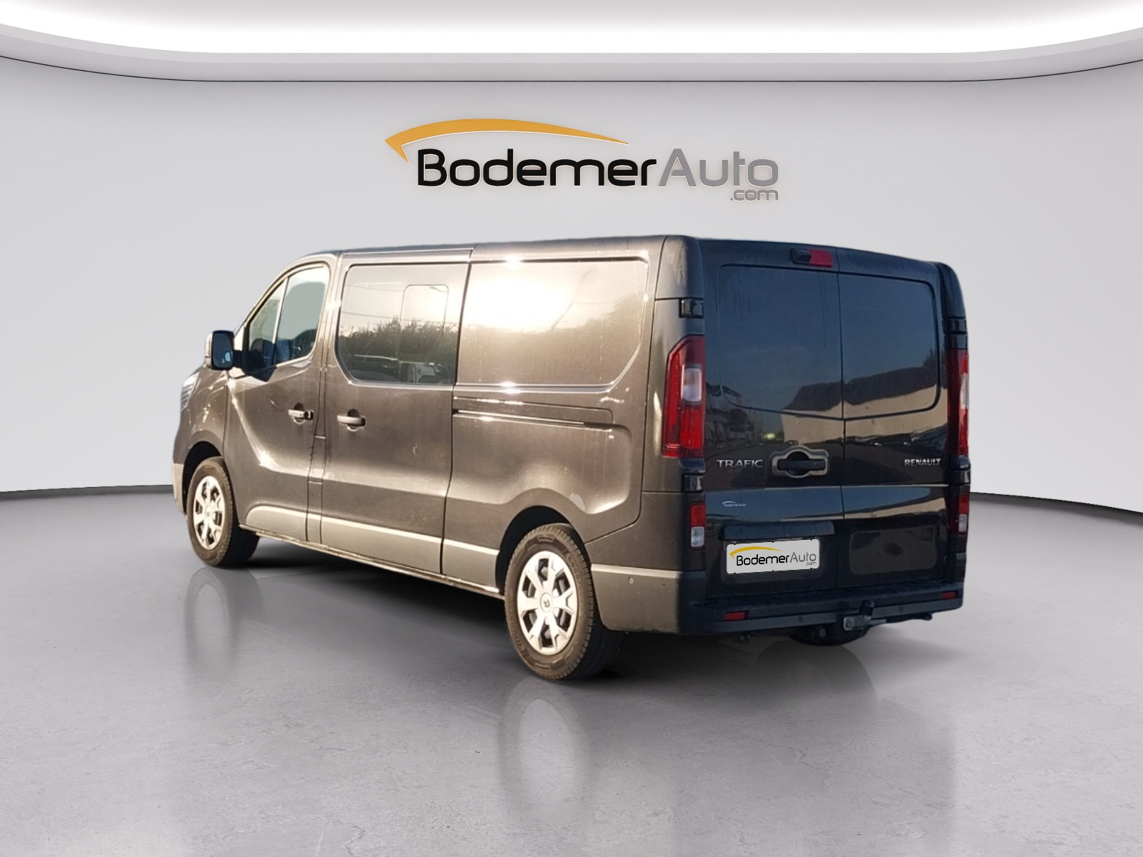 Vente en ligne Renault Trafic Cabine Approfondie TRAFIC CA L2H1 3000 KG BLUE DCI 150 EDC au prix de 31 500 €