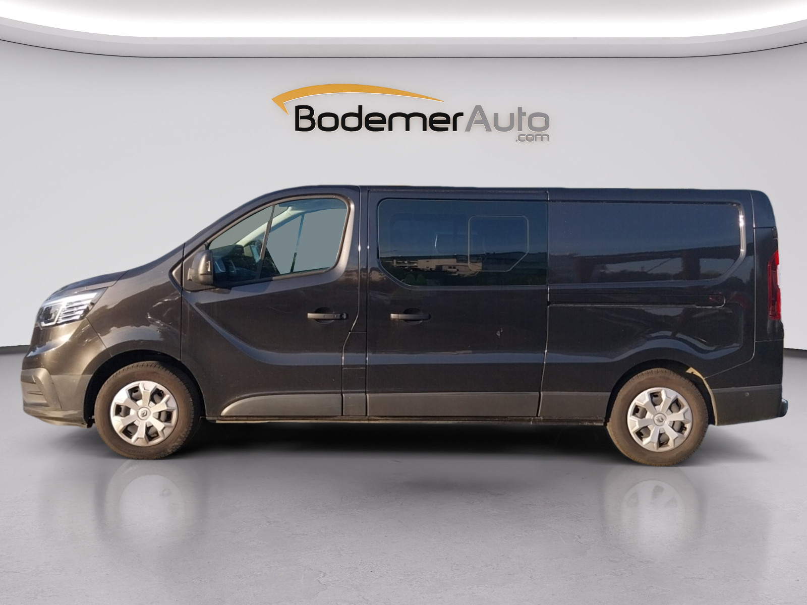 Vente en ligne Renault Trafic Cabine Approfondie TRAFIC CA L2H1 3000 KG BLUE DCI 150 EDC au prix de 31 500 €