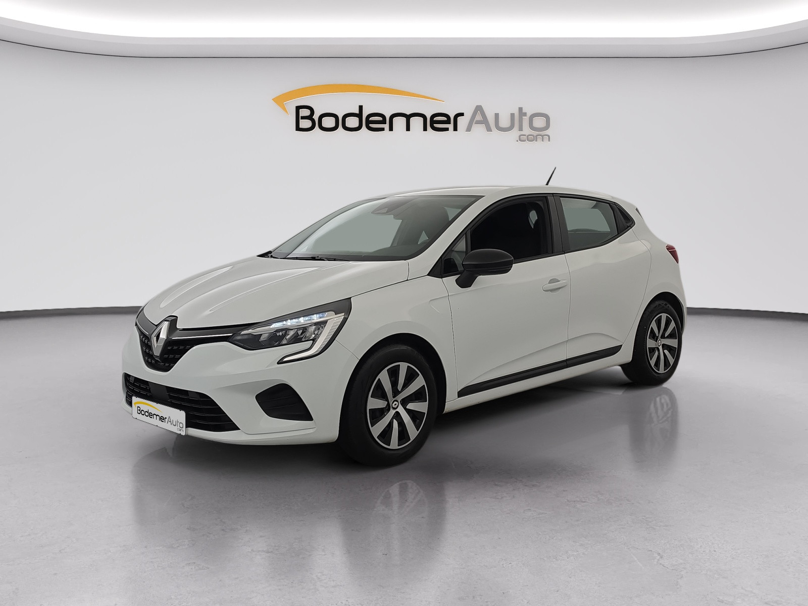Renault Clio 5 Clio E-Tech full hybrid 145 occasion de 2023 en vente à Saint-Brieuc