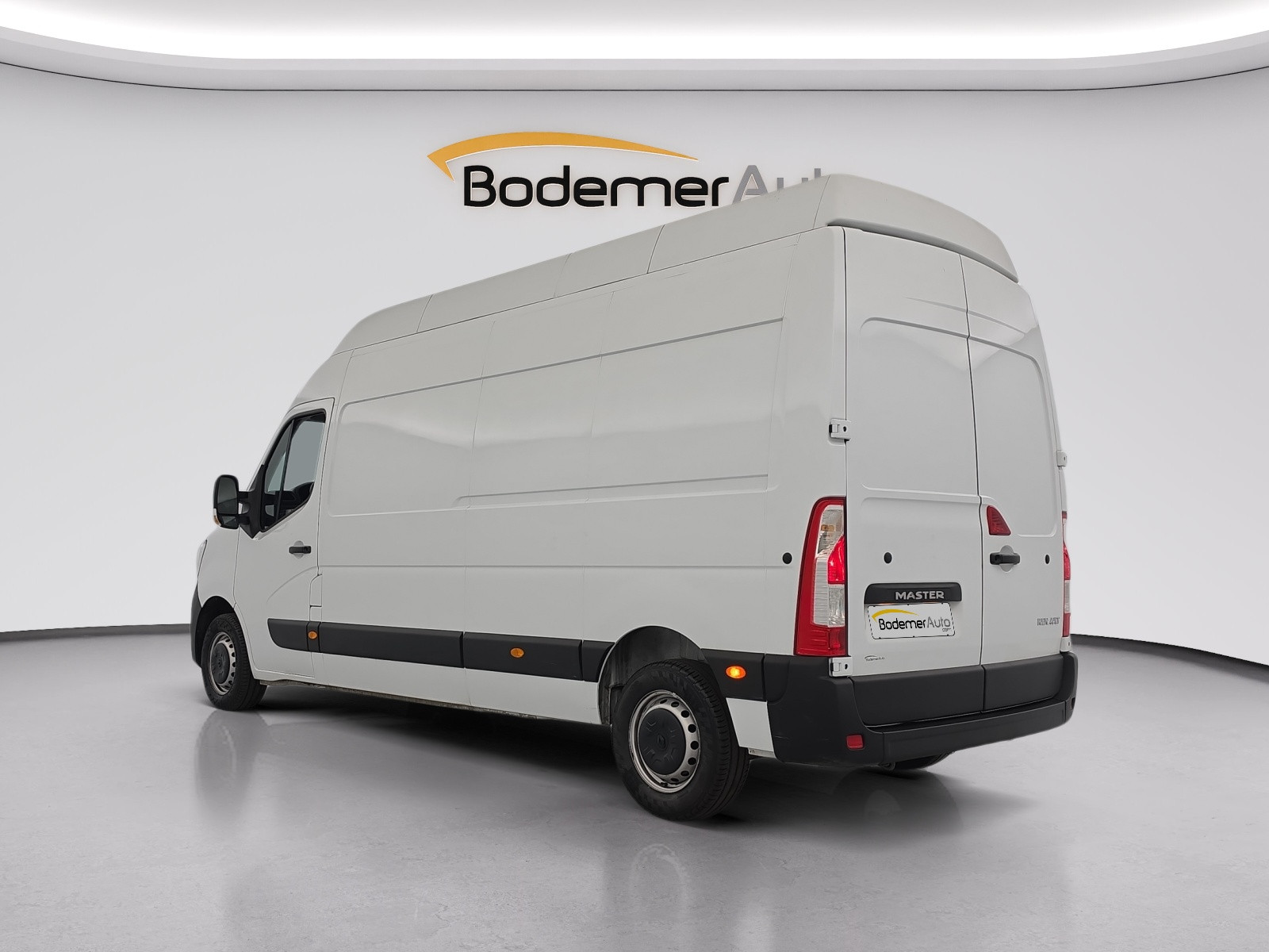 Vente en ligne Renault Master Fourgon MASTER FGN TRAC F3500 L3H3 BLUE DCI 135 au prix de 22 990 €