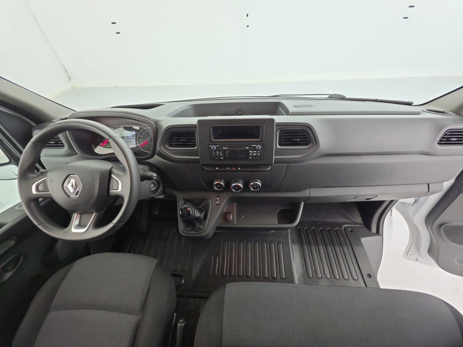 Vente en ligne Renault Master Fourgon MASTER FGN TRAC F3500 L3H3 BLUE DCI 135 au prix de 22 990 €