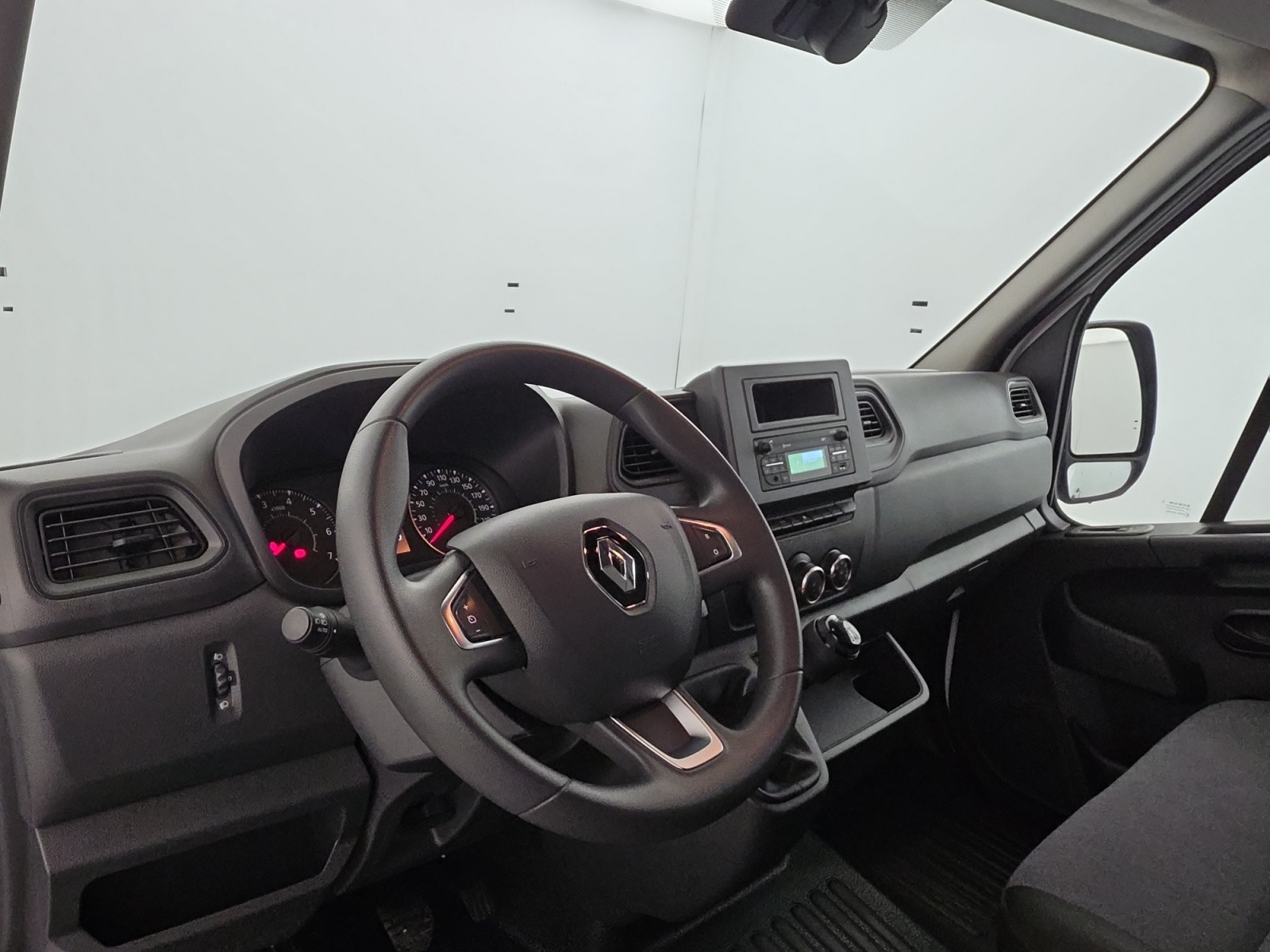 Vente en ligne Renault Master Fourgon MASTER FGN TRAC F3500 L3H3 BLUE DCI 135 au prix de 22 990 €