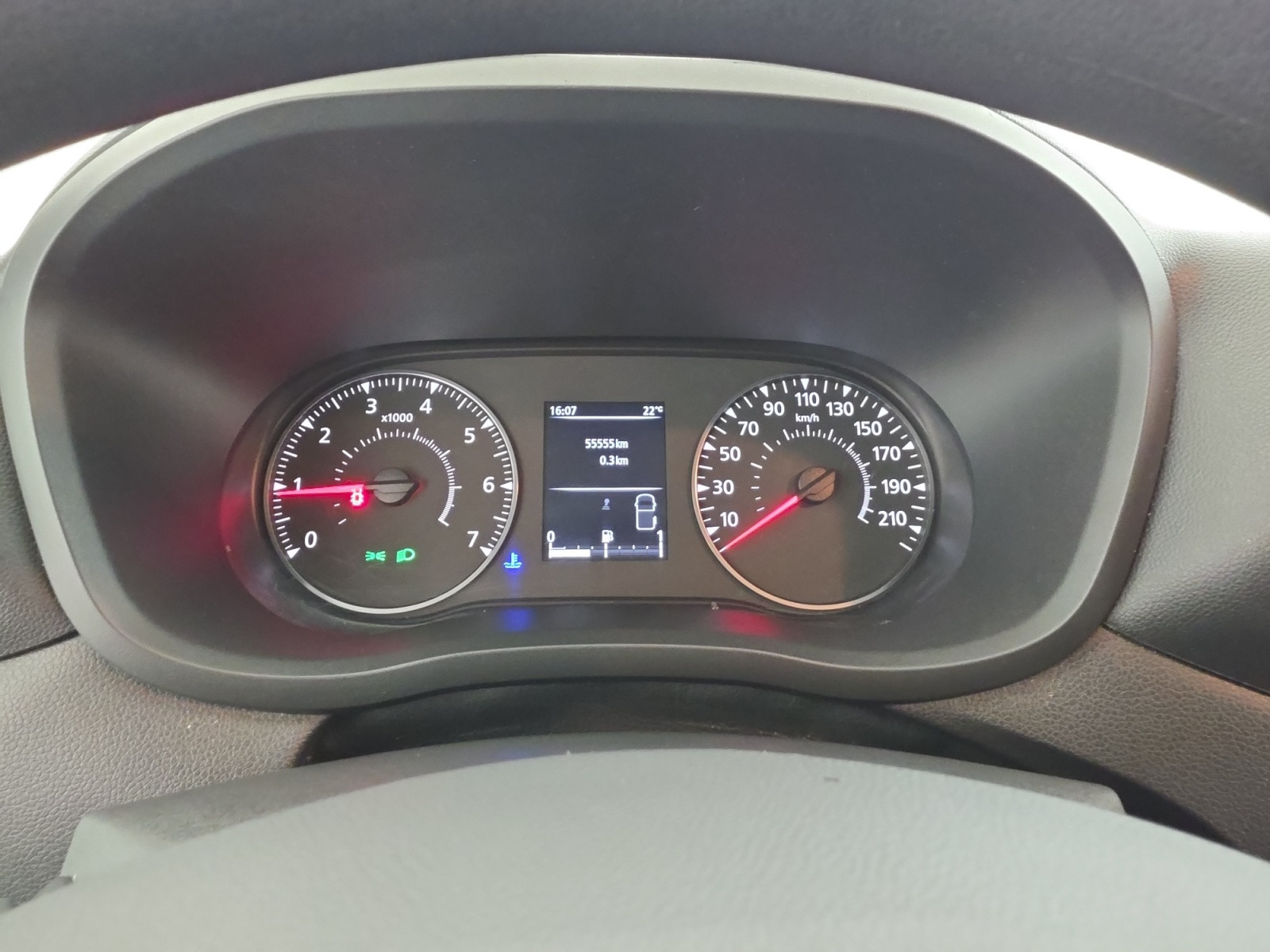 Vente en ligne Renault Master Fourgon MASTER FGN TRAC F3500 L3H3 BLUE DCI 135 au prix de 22 990 €