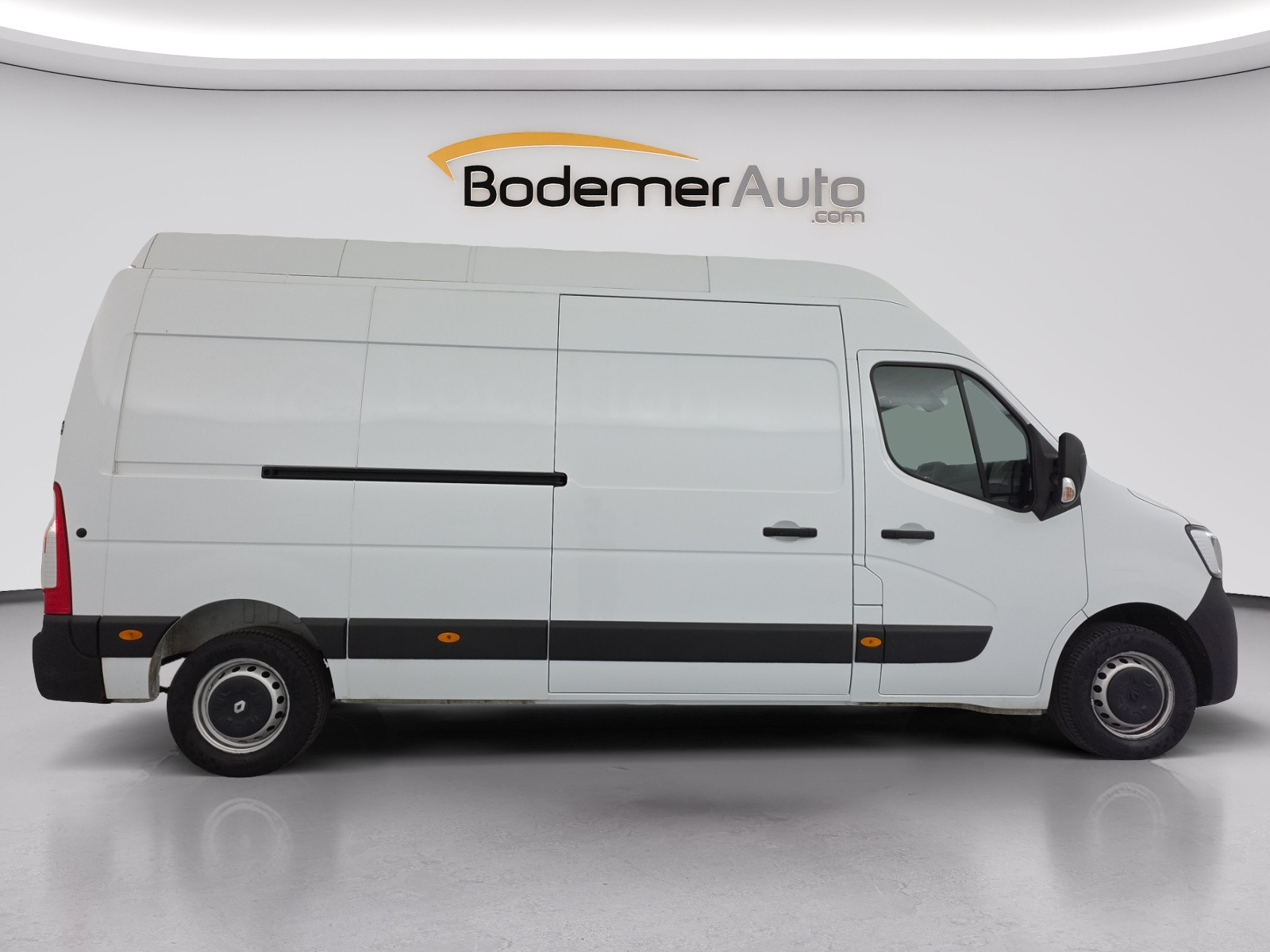 Vente en ligne Renault Master Fourgon MASTER FGN TRAC F3500 L3H3 BLUE DCI 135 au prix de 22 990 €