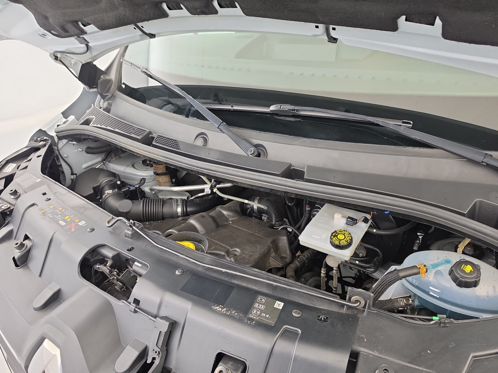 Vente en ligne Renault Master Fourgon MASTER FGN TRAC F3500 L3H3 BLUE DCI 135 au prix de 22 990 €