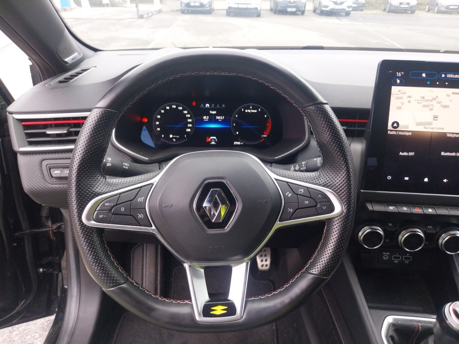 Vente en ligne Renault Clio 5 Clio TCe 140 au prix de 17 490 €