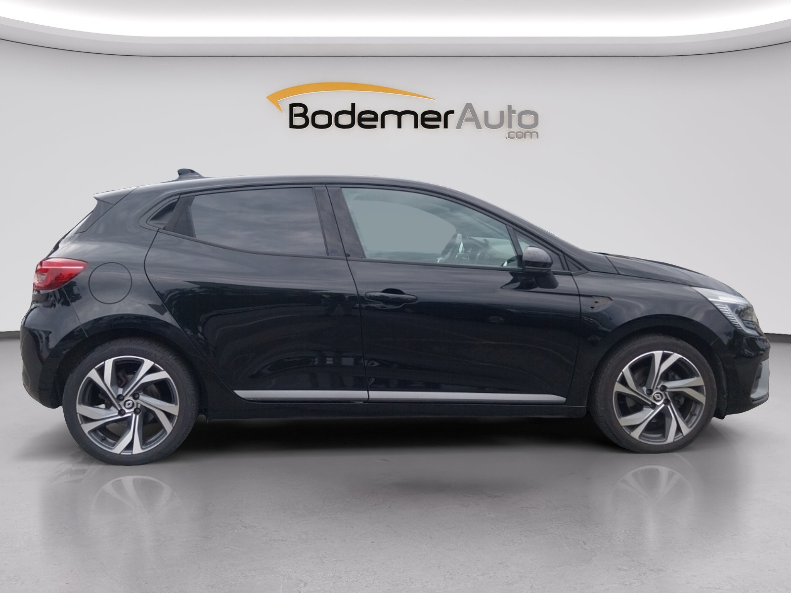 Vente en ligne Renault Clio 5 Clio TCe 140 au prix de 17 490 €