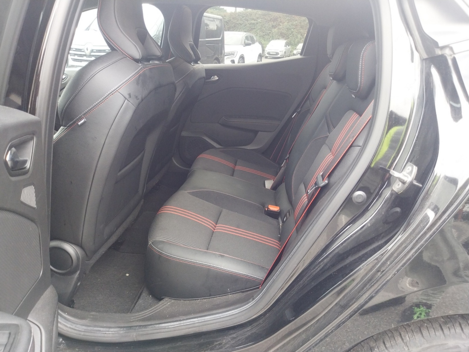 Vente en ligne Renault Clio 5 Clio TCe 140 au prix de 17 490 €