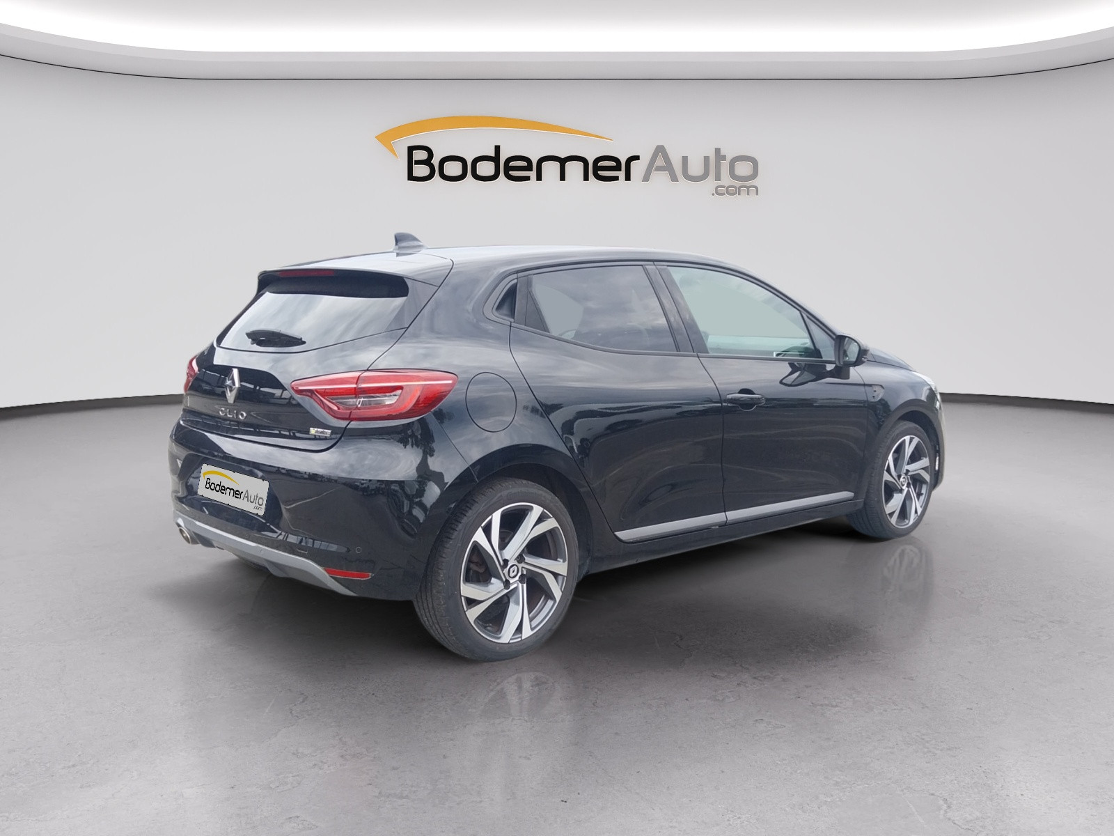 Vente en ligne Renault Clio 5 Clio TCe 140 au prix de 17 490 €
