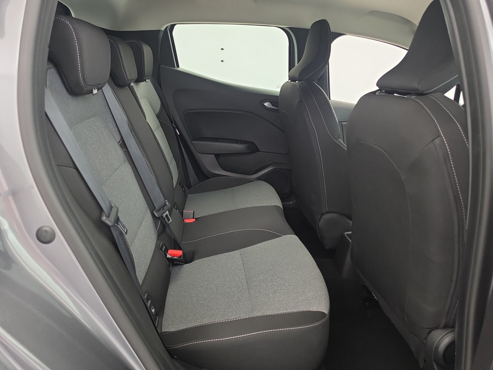 Vente en ligne Renault Clio 5 Clio Blue dCi 100 ch GSR2 au prix de 17 950 €