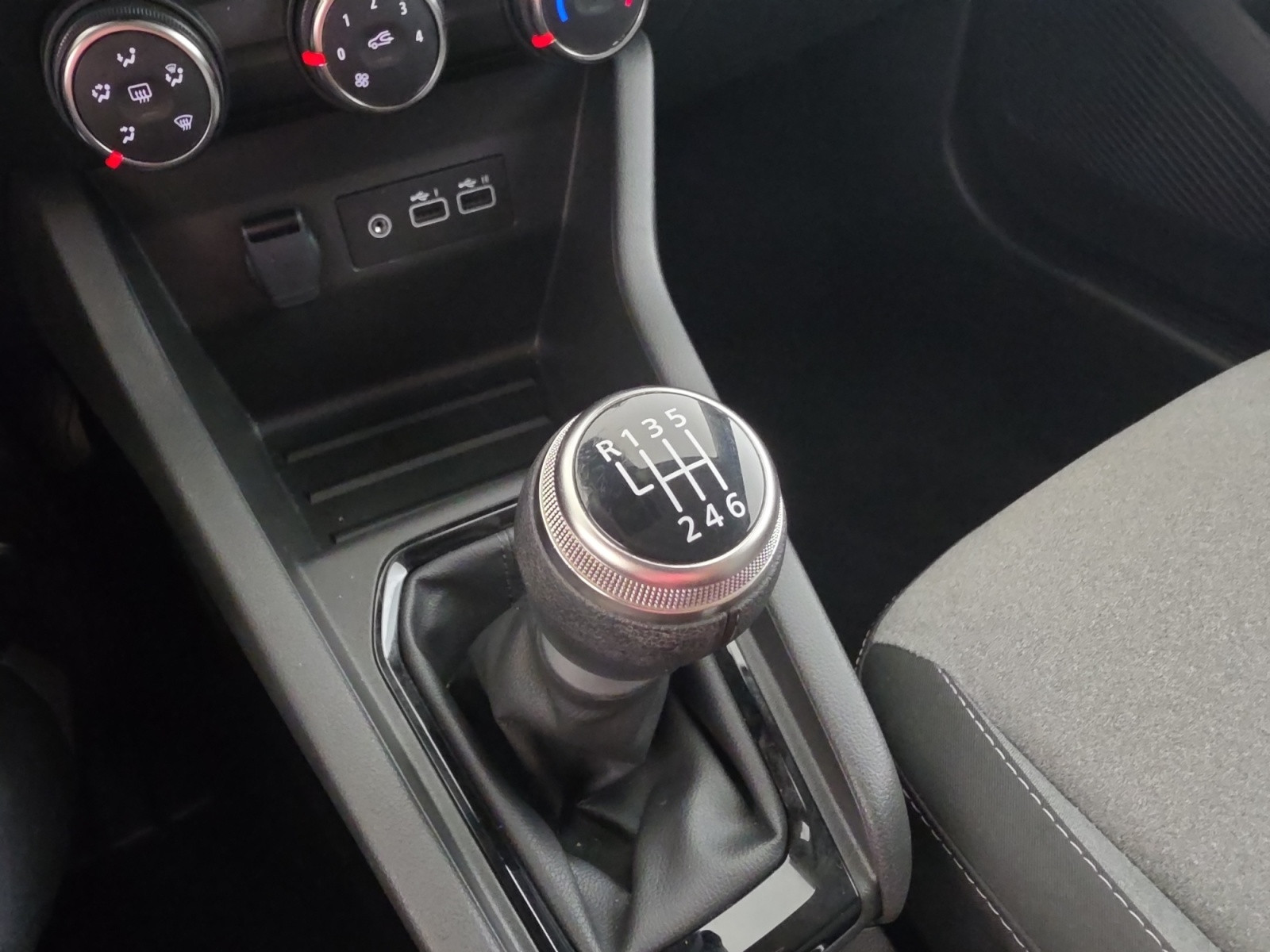 Vente en ligne Renault Clio 5 Clio Blue dCi 100 ch GSR2 au prix de 17 950 €