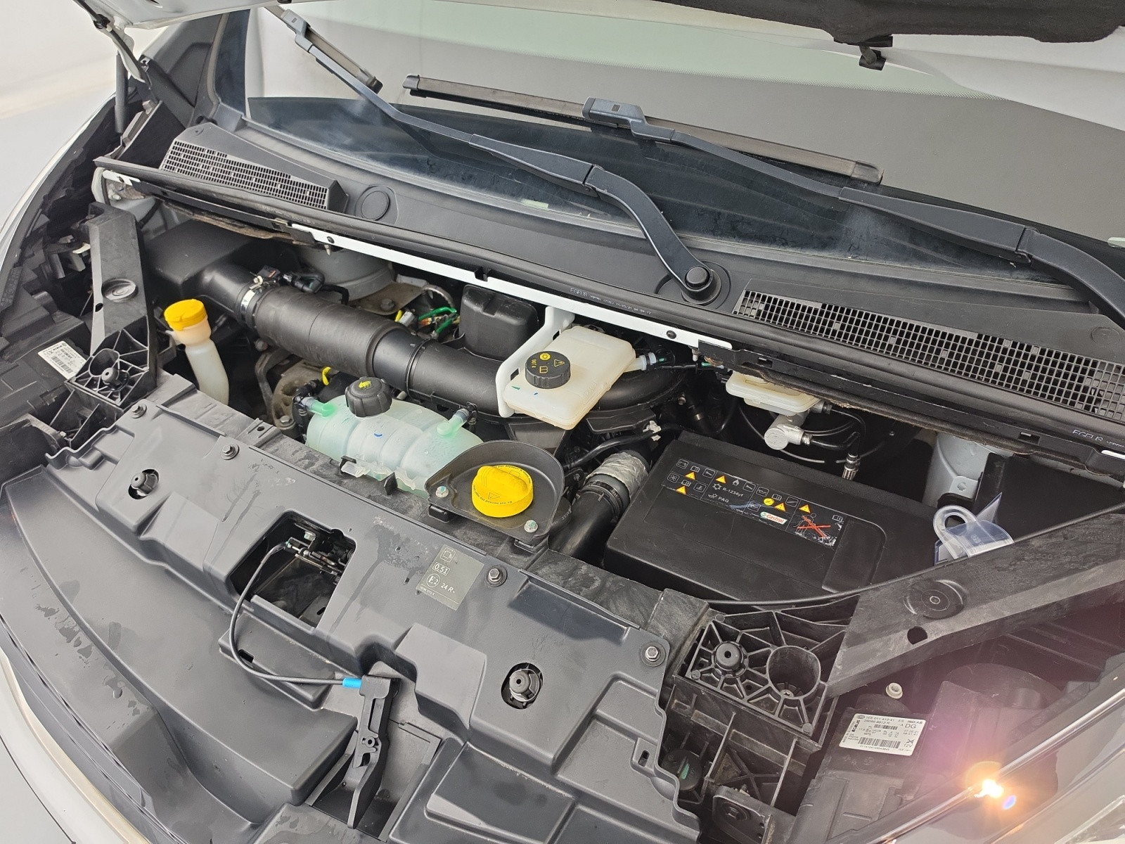 Vente en ligne Renault Trafic 3 Fourgon TRAFIC FGN L1H1 1000 KG DCI 120 au prix de 18 490 €