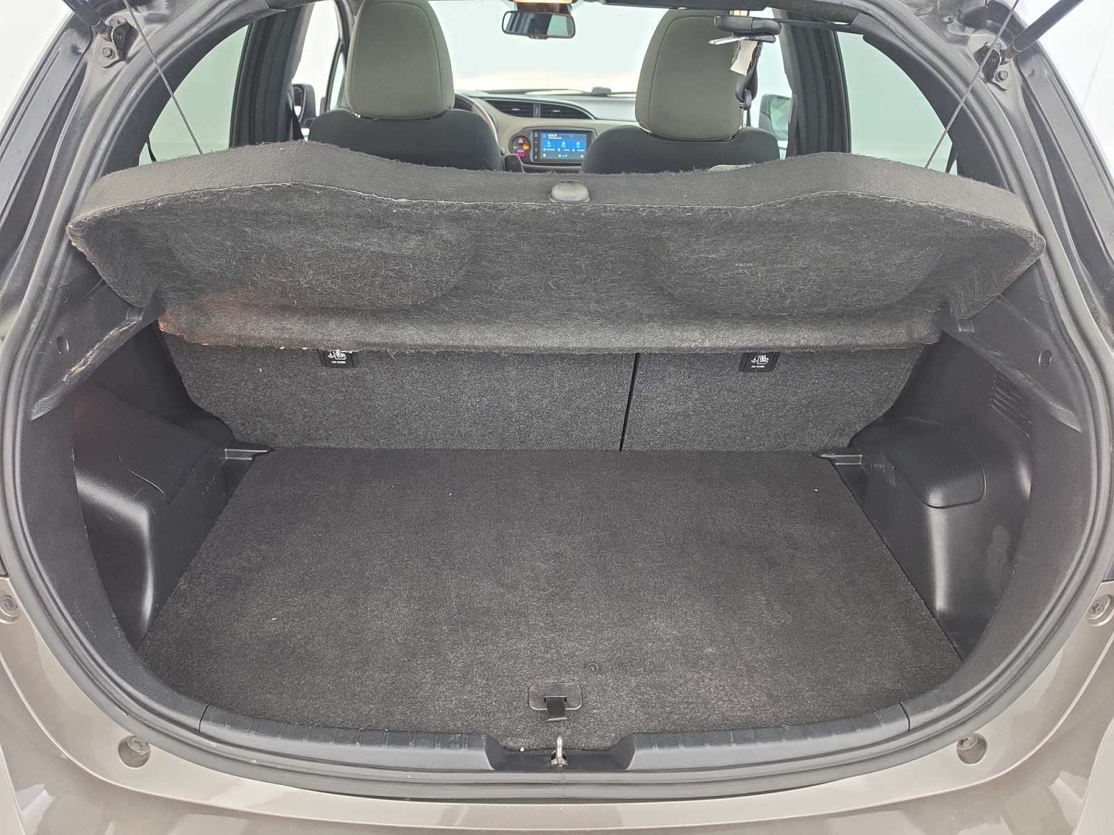 Vente en ligne Toyota Yaris Yaris Hybride 100h au prix de 14 890 €
