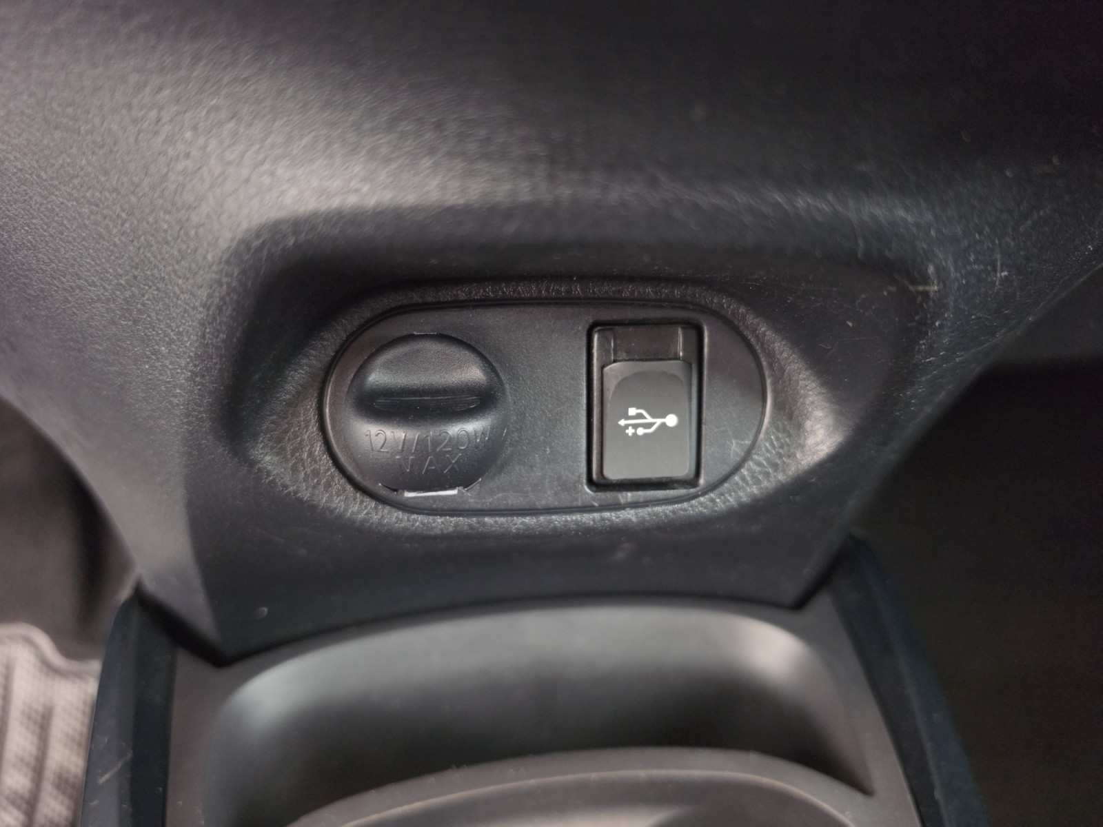 Vente en ligne Toyota Yaris Yaris Hybride 100h au prix de 14 890 €